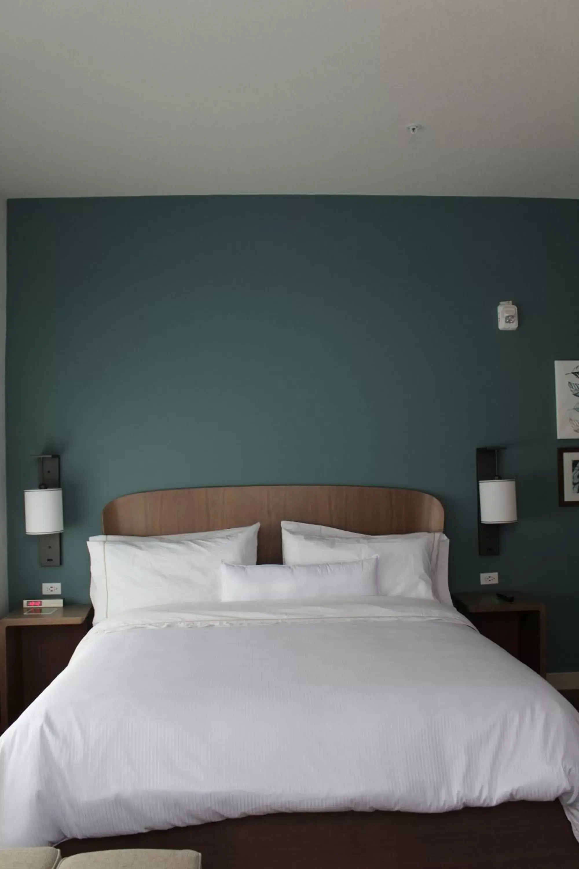 Executive Suite, 1 King, Alternate bed: sofa bed in Element Edmonton West Executive Suite, 1 King, Alternate bed: sofa bed in Element Edmonton West