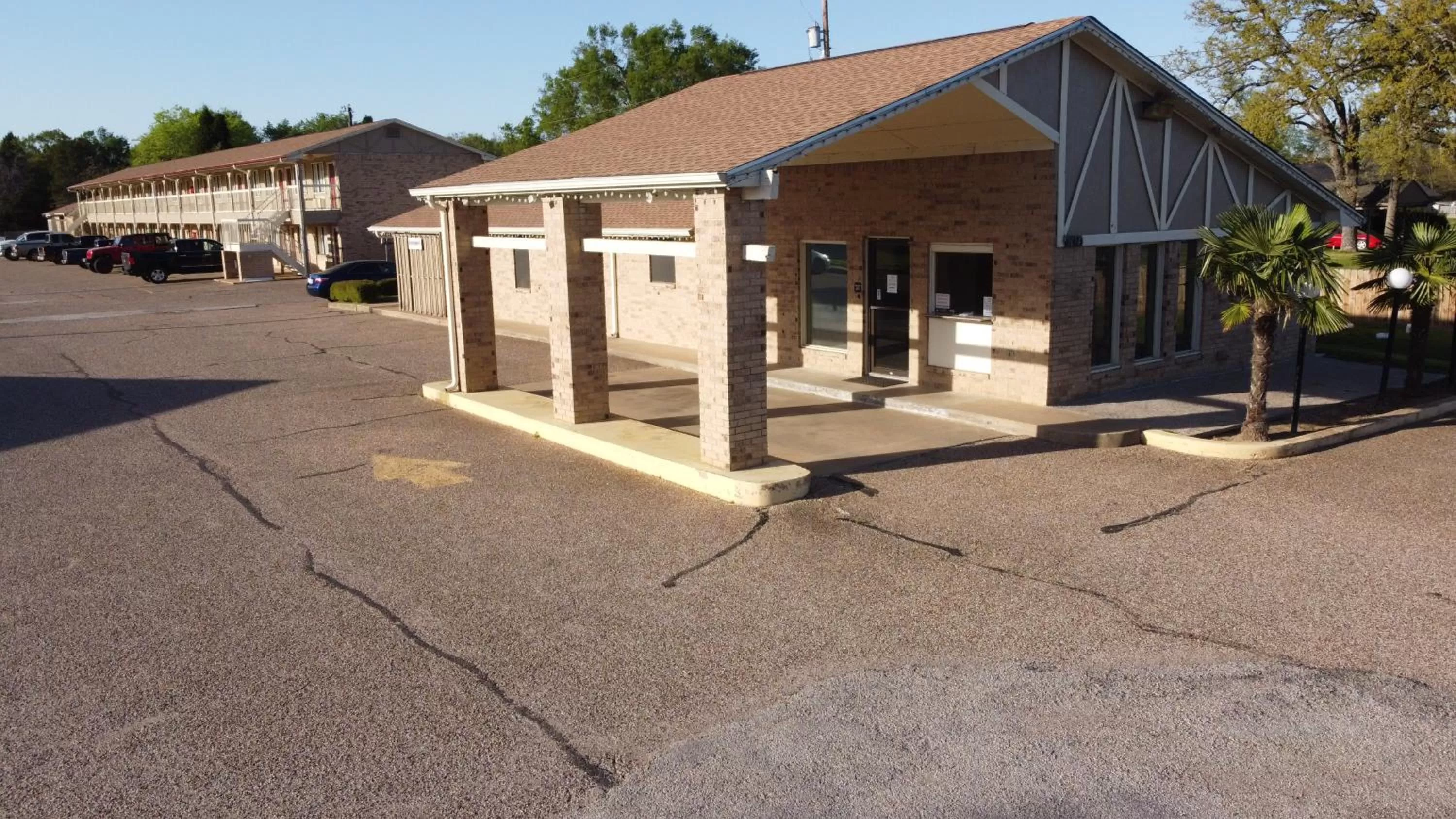 Property building in Countryside Inn