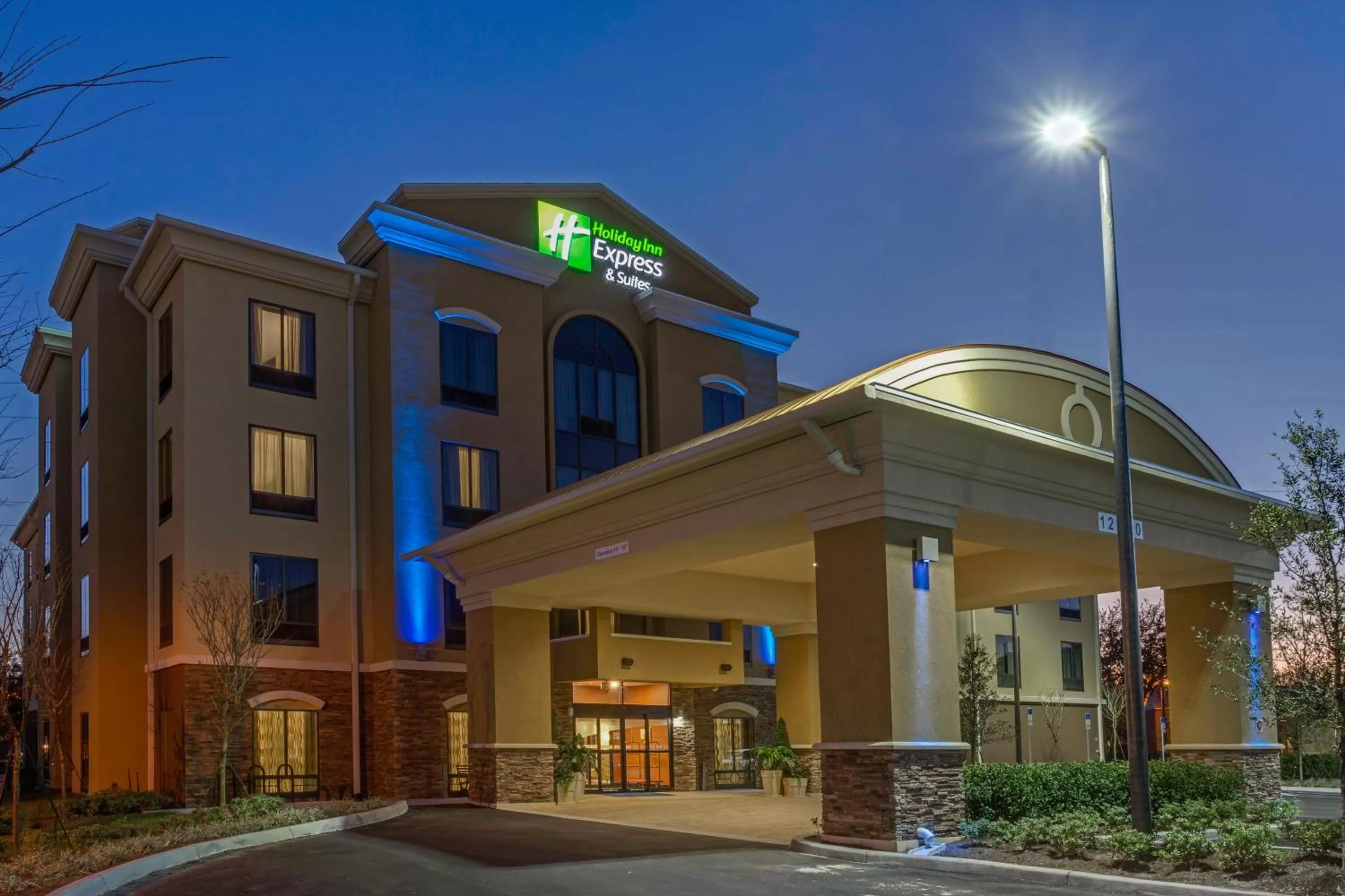 Property building in Holiday Inn Express Hotel & Suites Orlando East-UCF Area by IHG