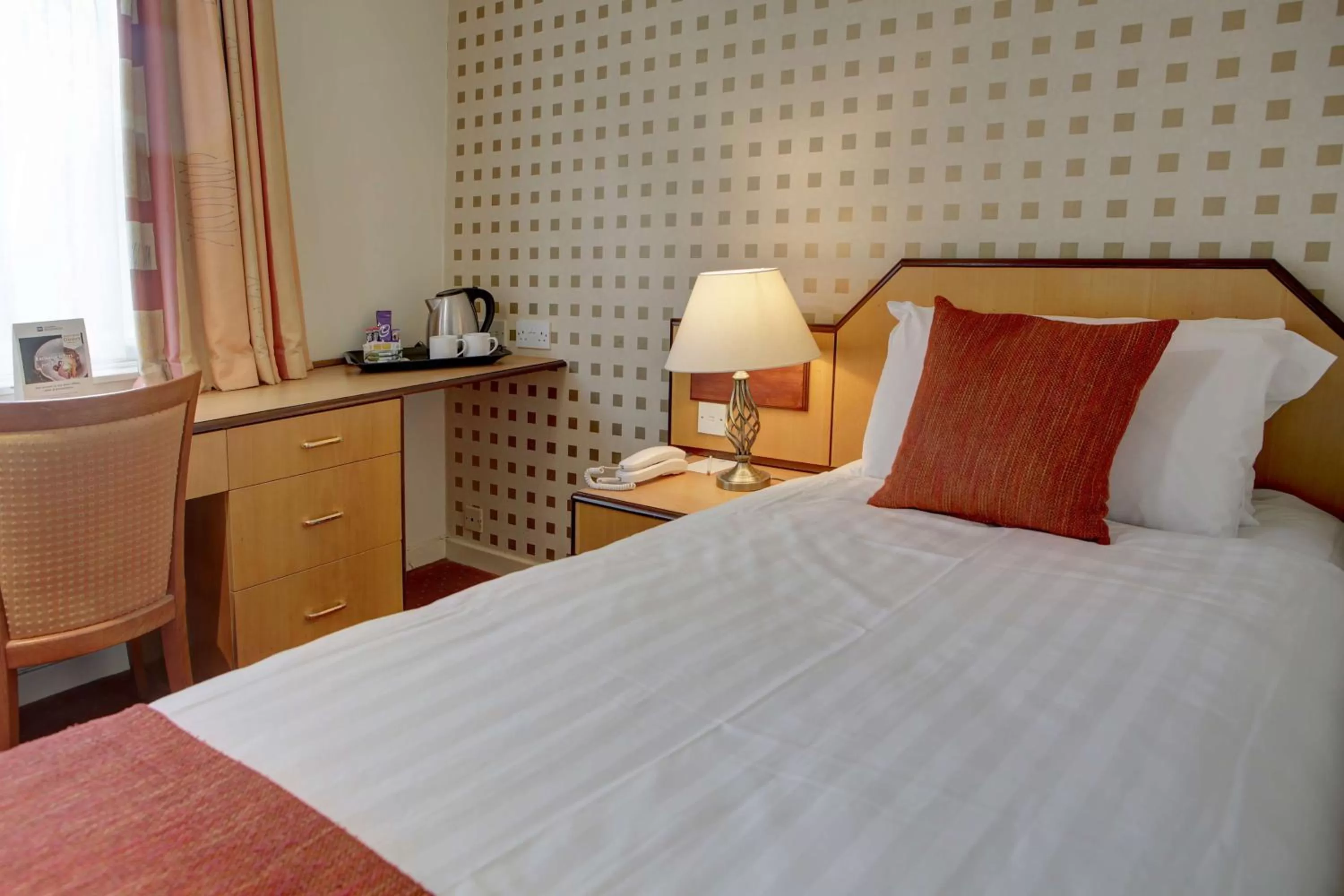 Standard Single Room in Invercarse Hotel Dundee, BW Signature Collection