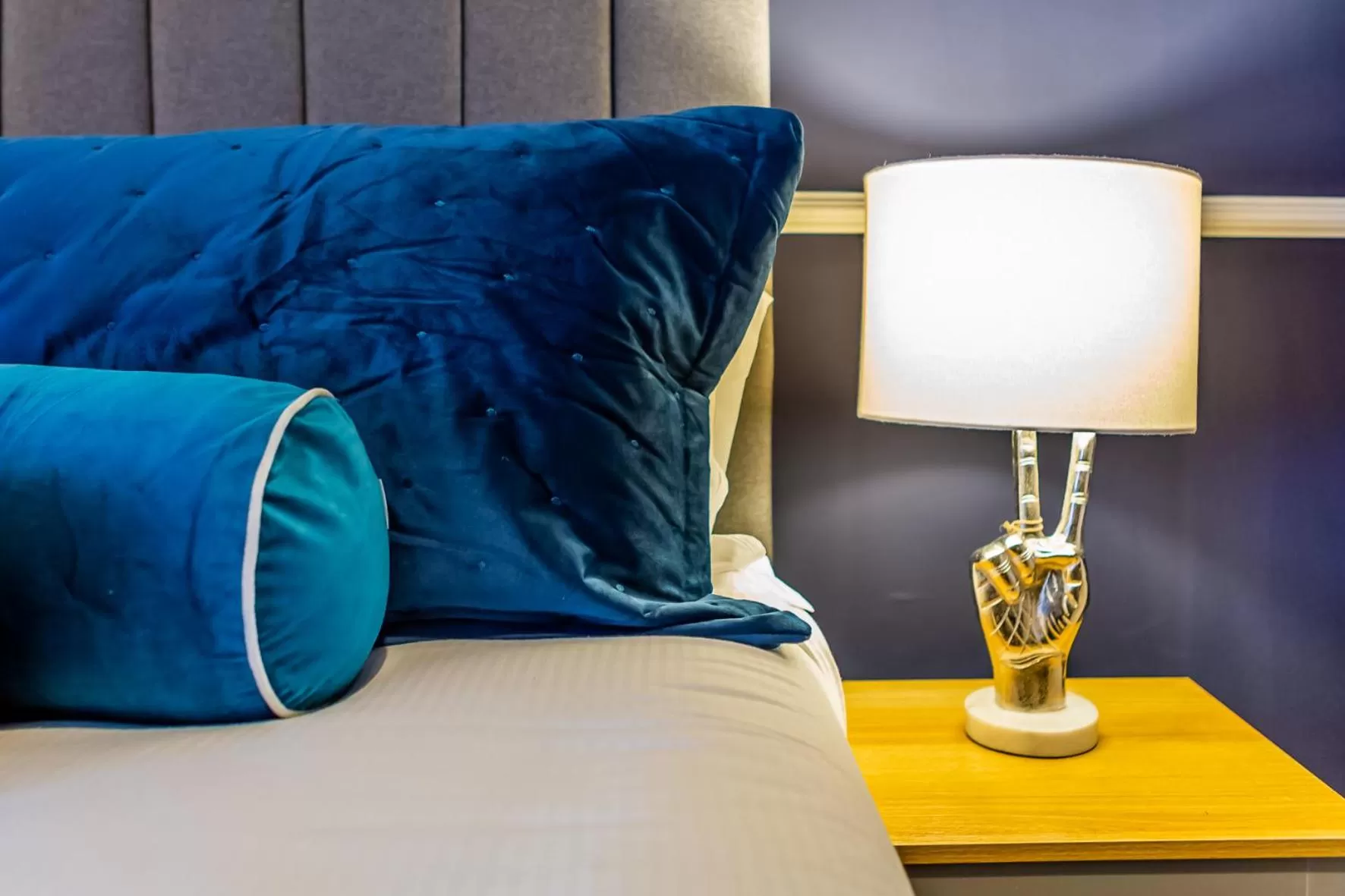 Bedroom, Bed in Comfy-Stays - Lower Ocean Road