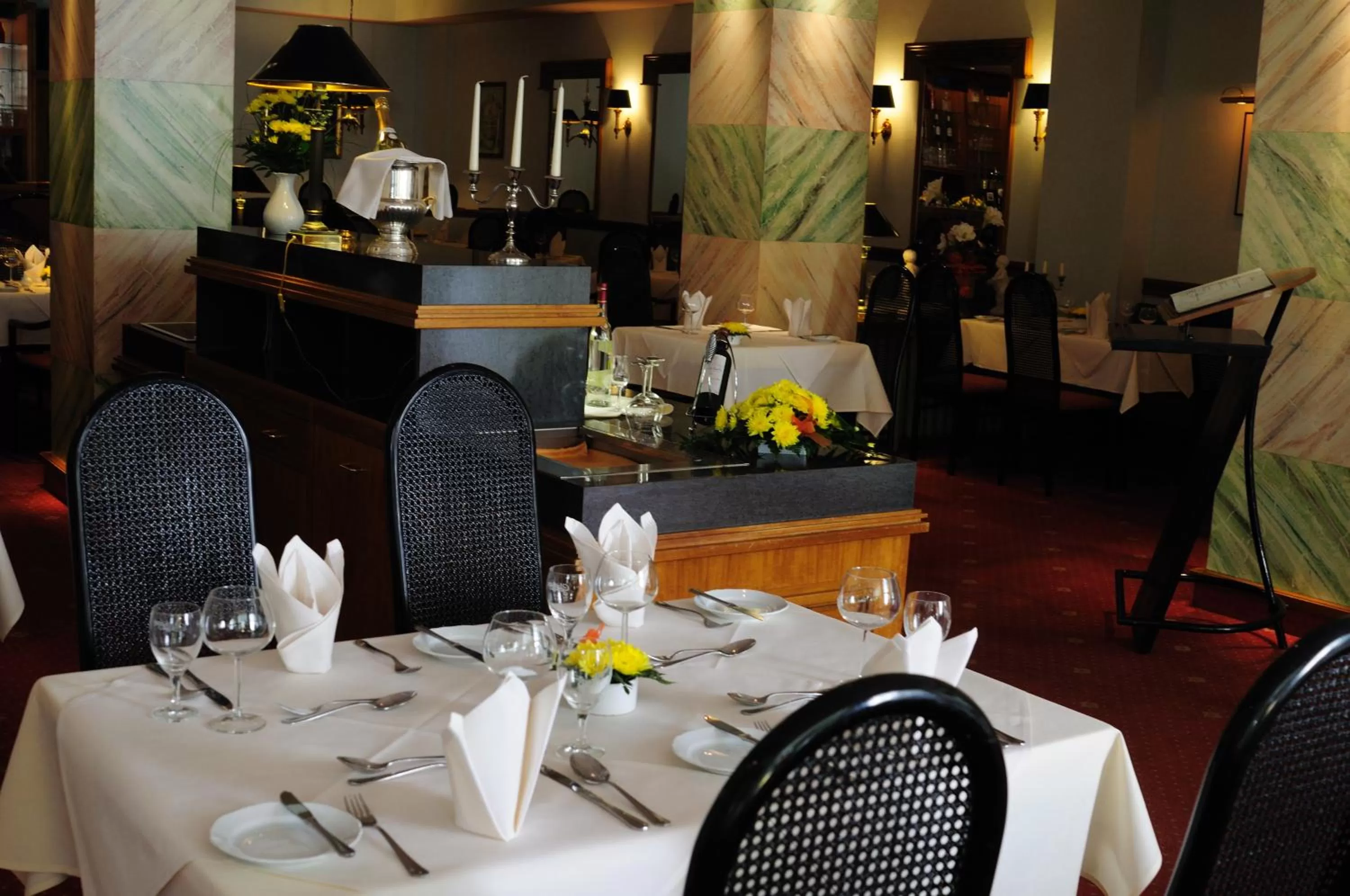 Restaurant/places to eat in Parkhotel Klüschenberg