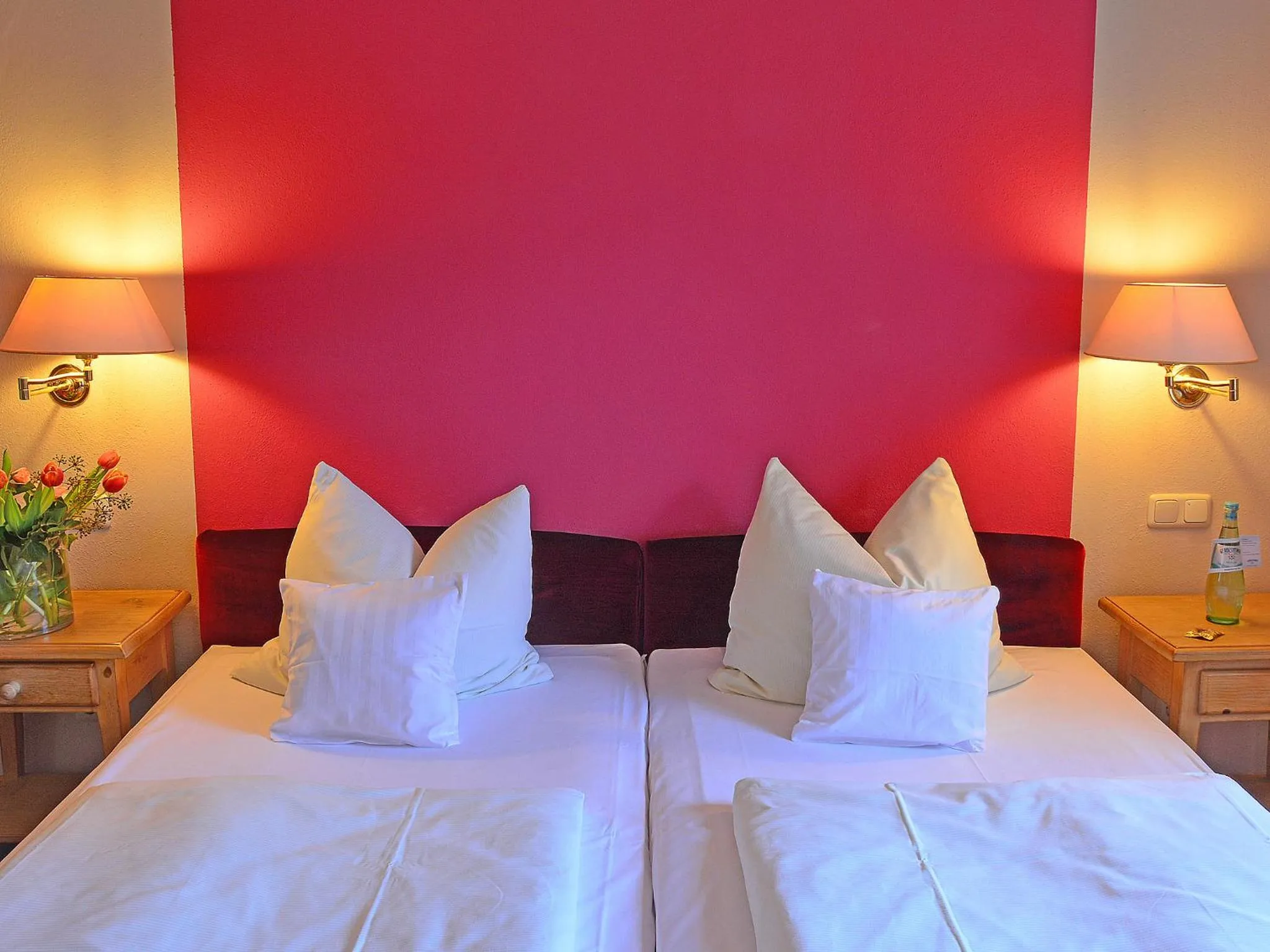 Decorative detail, Bed in Landhotel Schloss Buttenheim