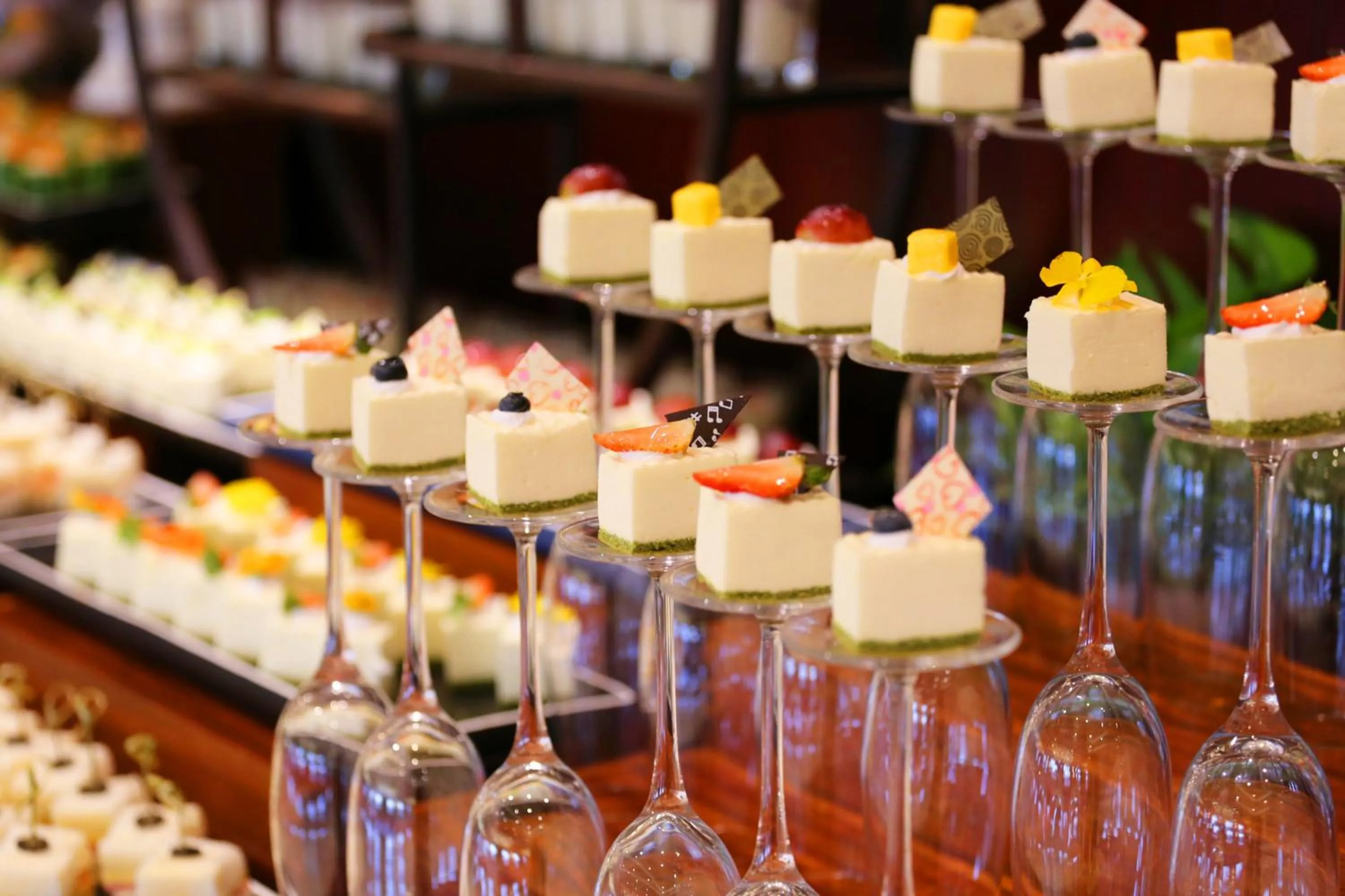 Restaurant/places to eat in Holiday Inn Foshan Nanhai Central by IHG