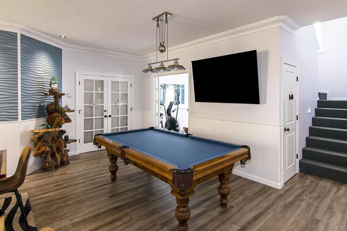 TV and multimedia in 303 BnB Inn Flagstaff