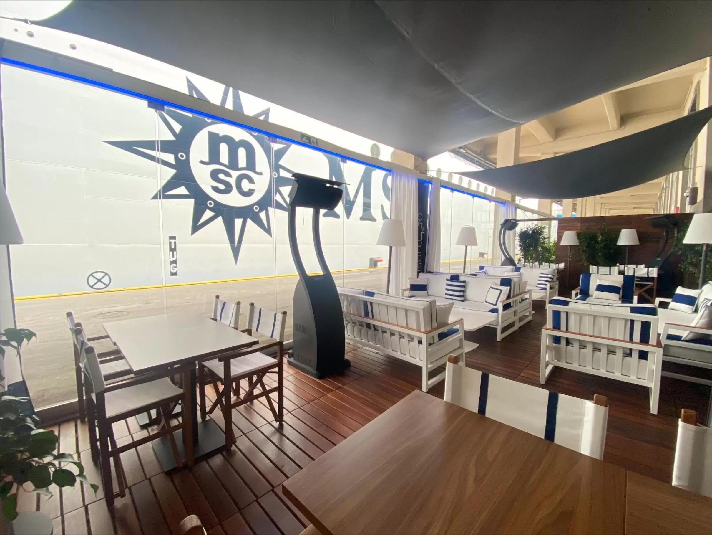 Patio in Smart Hotel Napoli