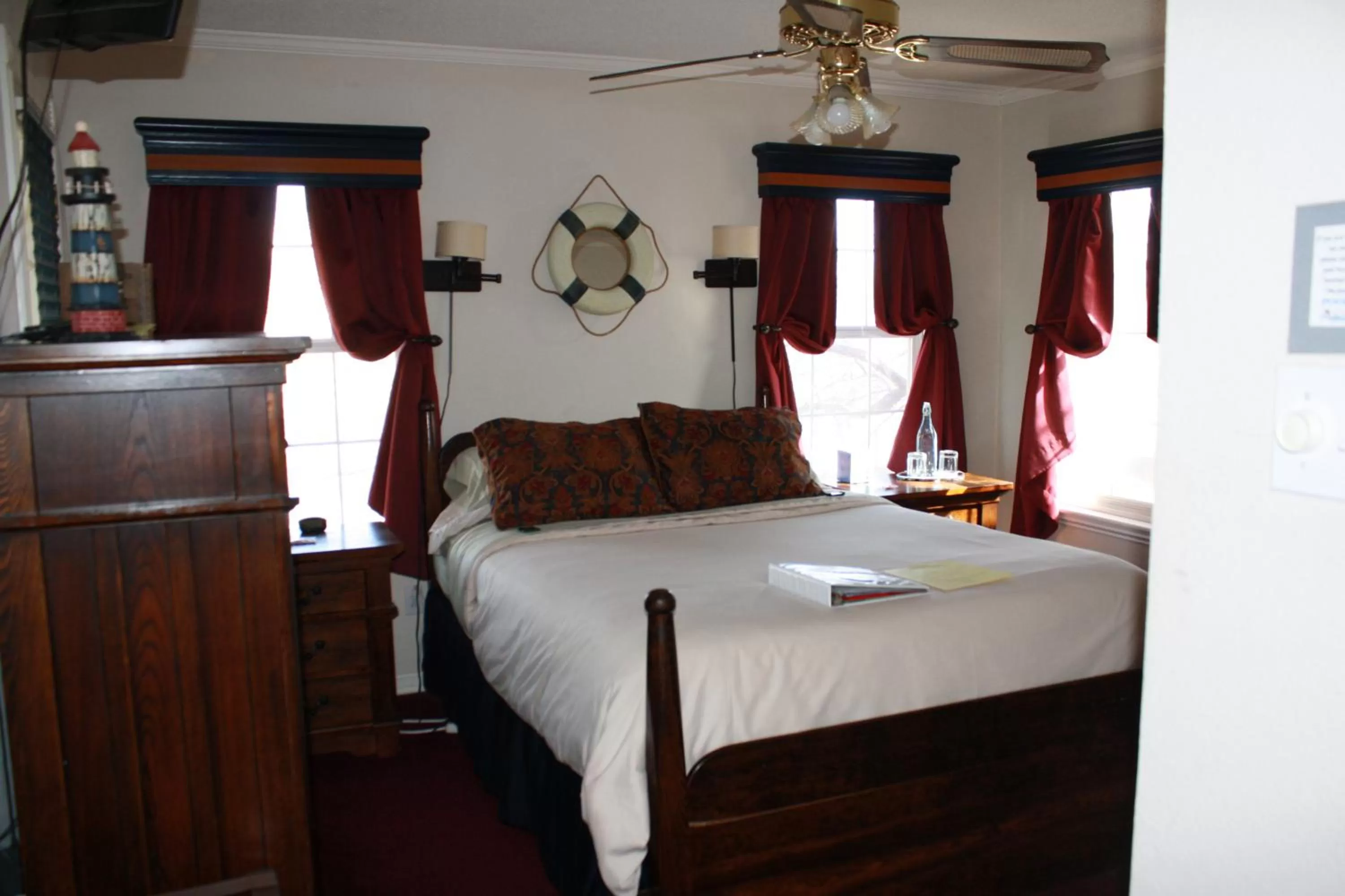 Bed in Woodrow House Bed & Breakfast