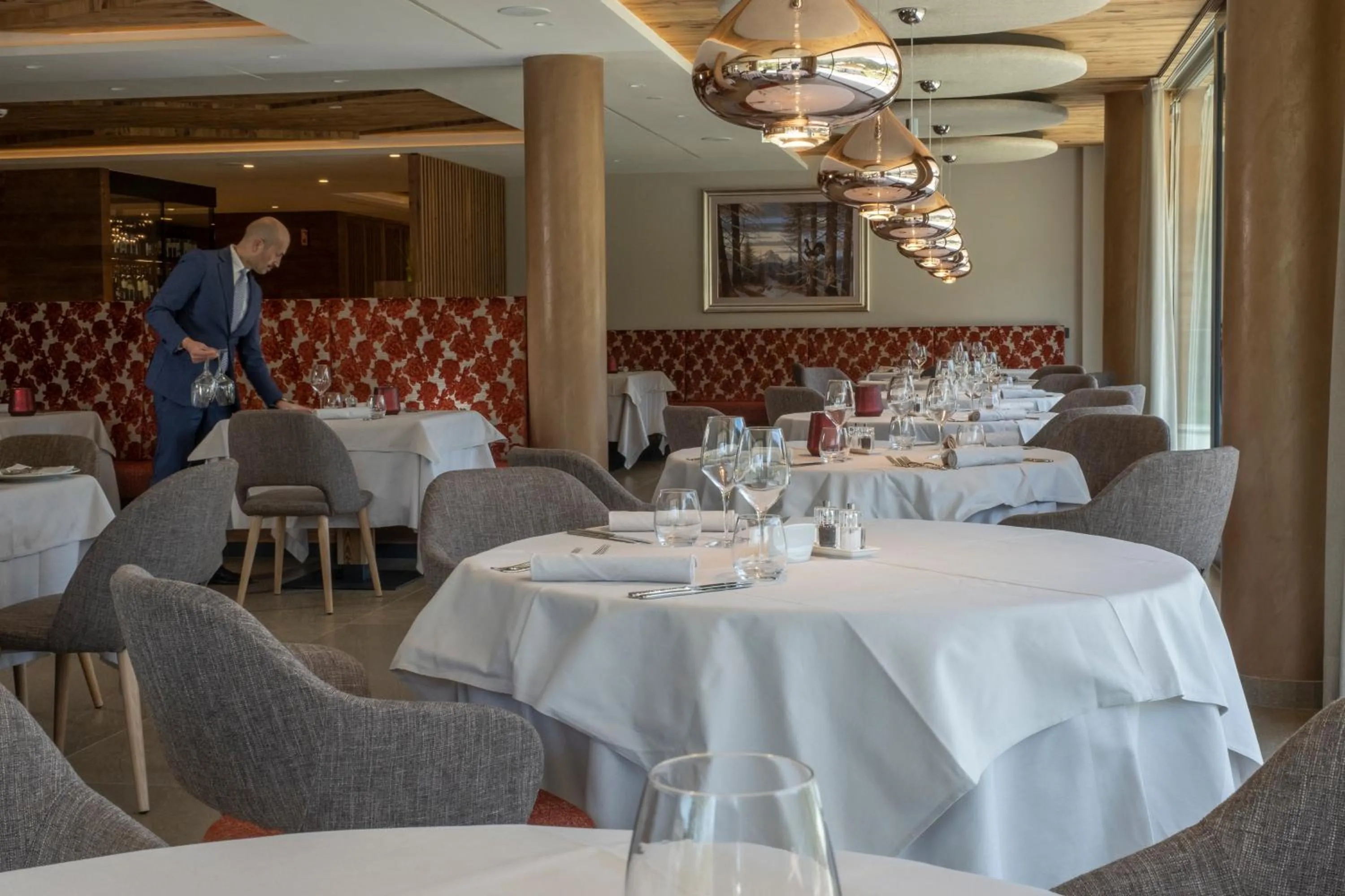 Restaurant/places to eat in Ciampedie Luxury Alpine Spa Hotel