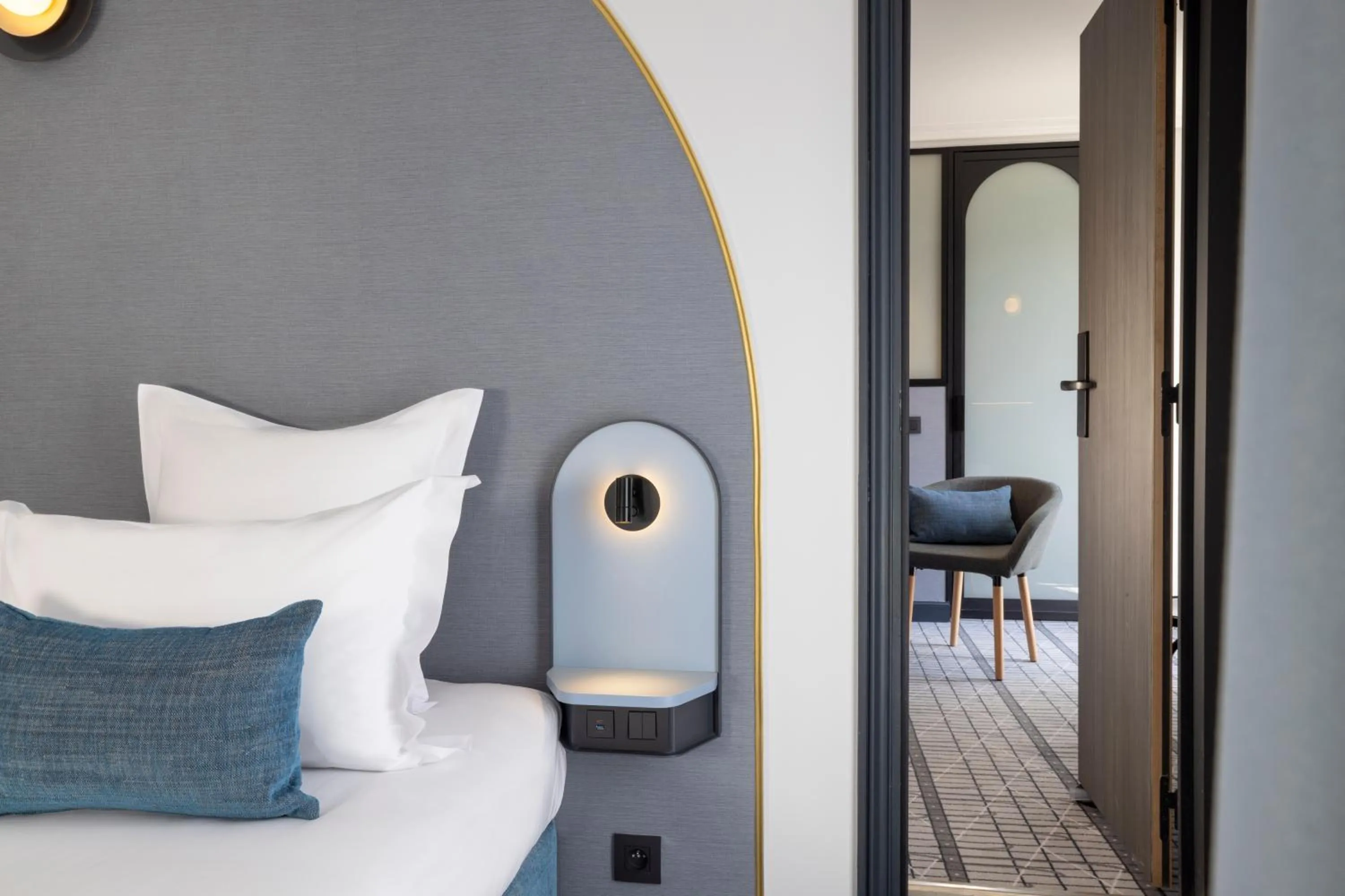 Bed in Hôtel de France Gare de Lyon Bastille