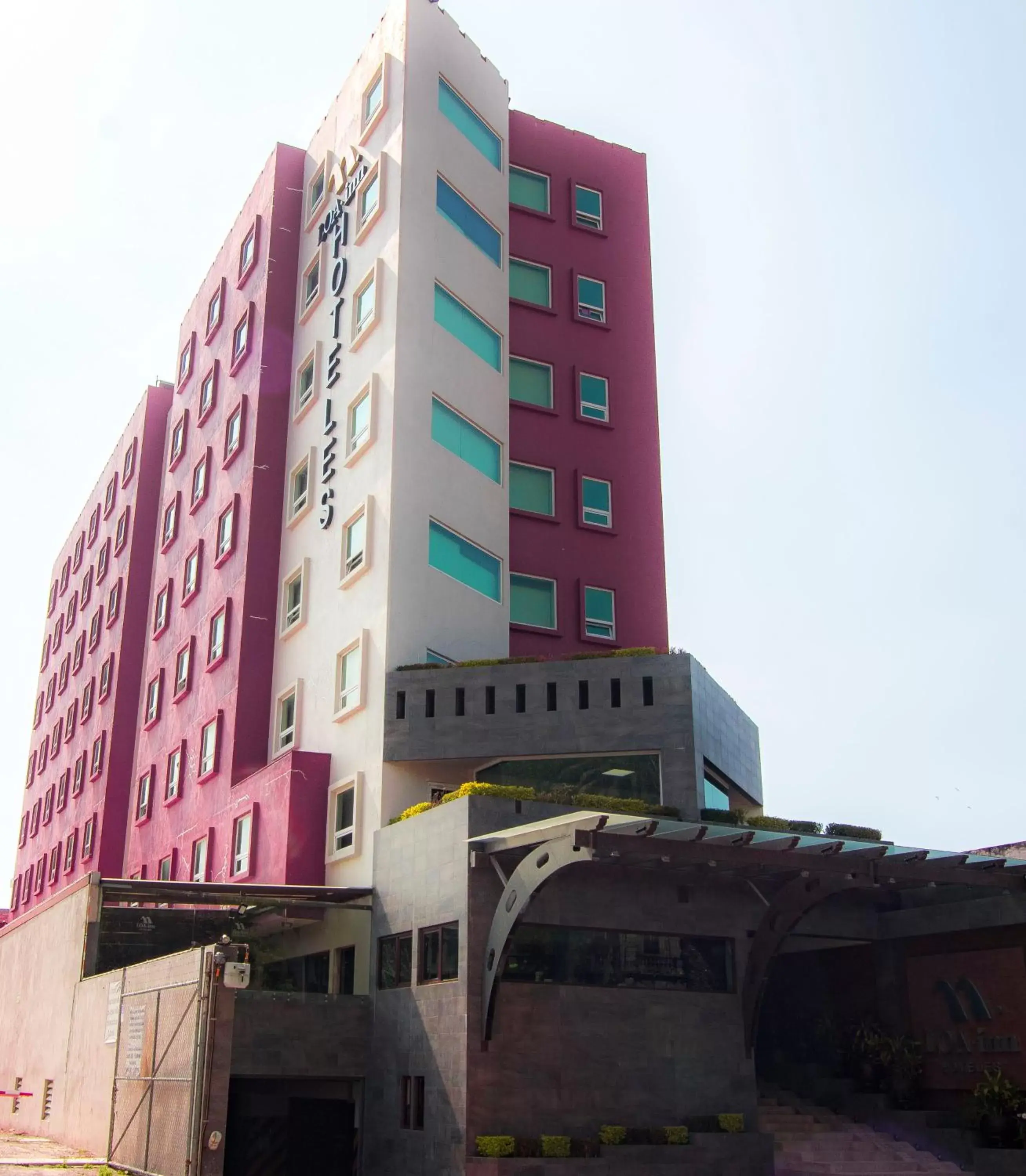 Property Building in Loa Inn Business Centro Puebla Property Building in Loa Inn Business Centro Puebla