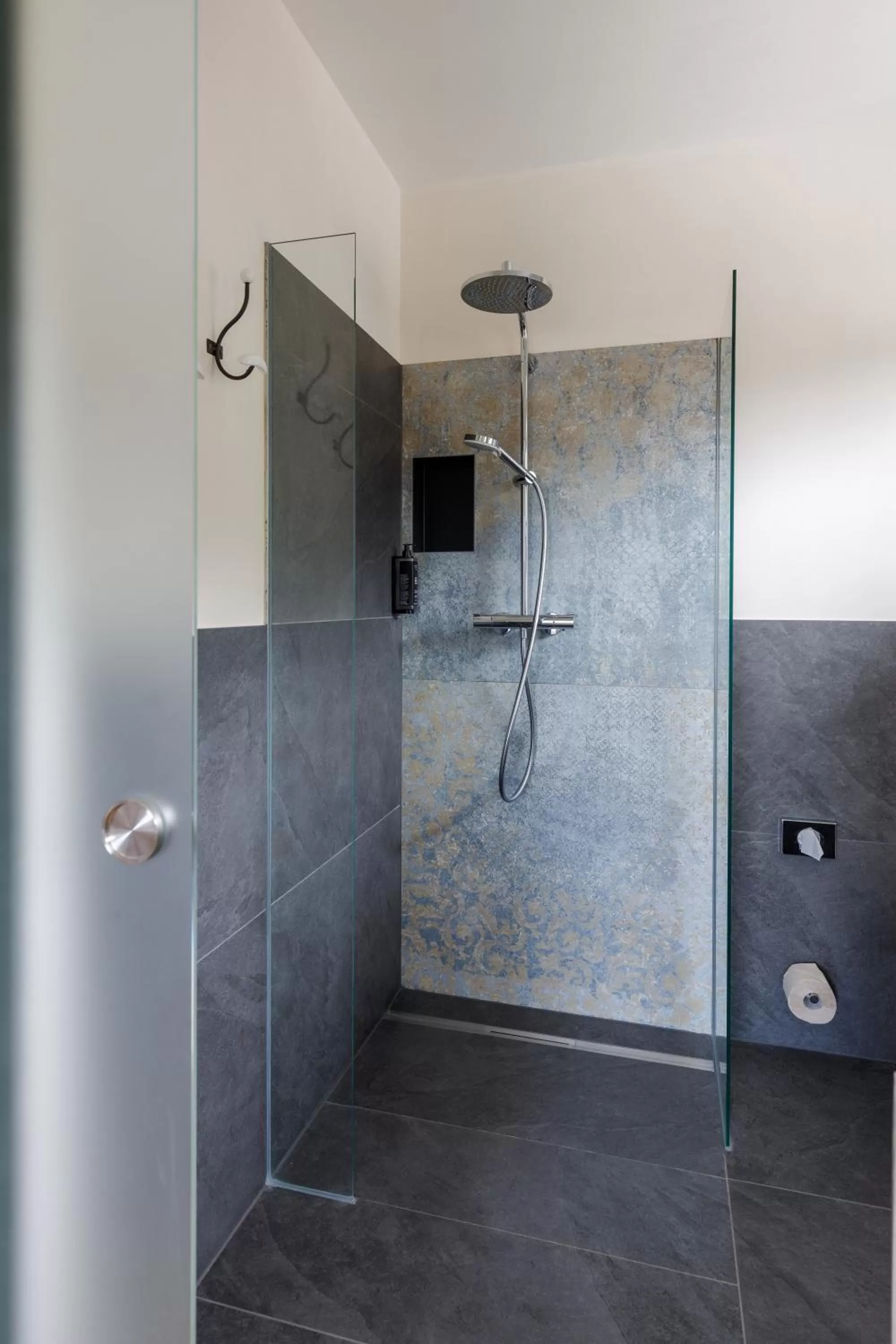 Shower, Bathroom in Bergwirt Hotel & Gasthof