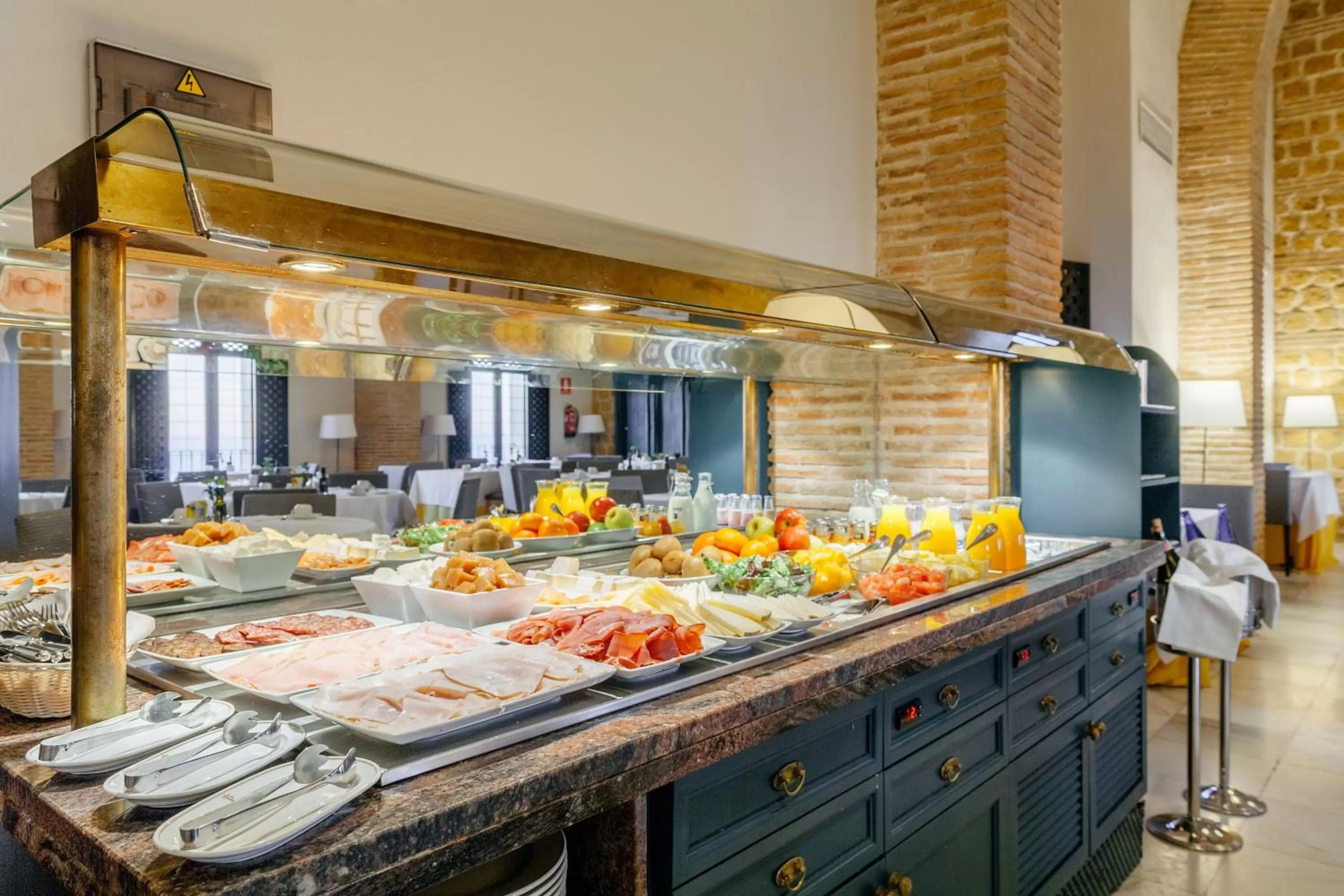 Food and drinks in Parador de Carmona