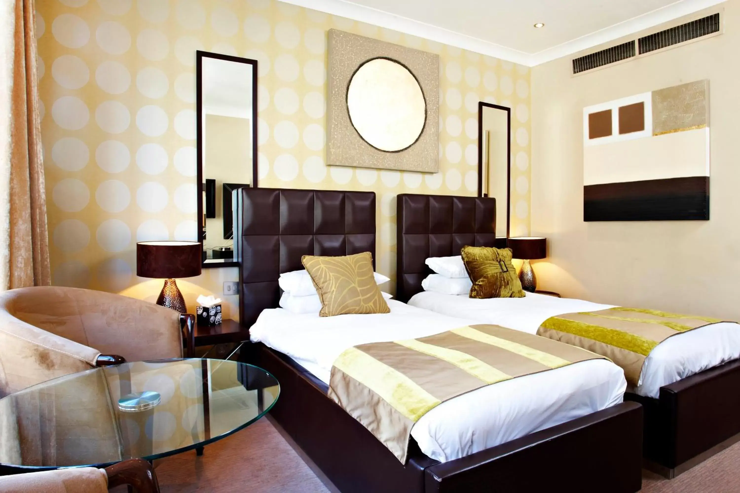 Classic Twin Room in Washington Mayfair Hotel Classic Twin Room in Washington Mayfair Hotel