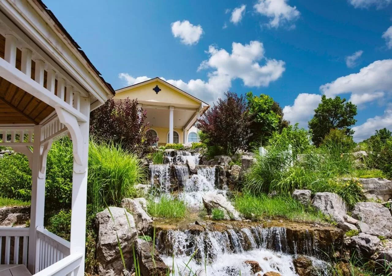 Natural landscape in Savannah House Hotel