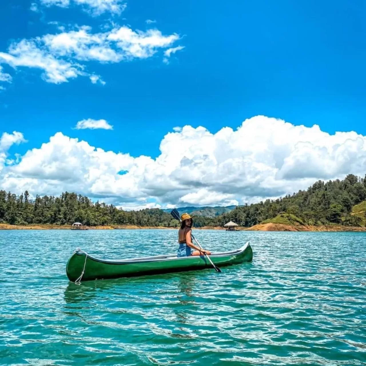 People, Canoeing in Levit Glamping - Hotel Guatapé ADULTS ONLY
