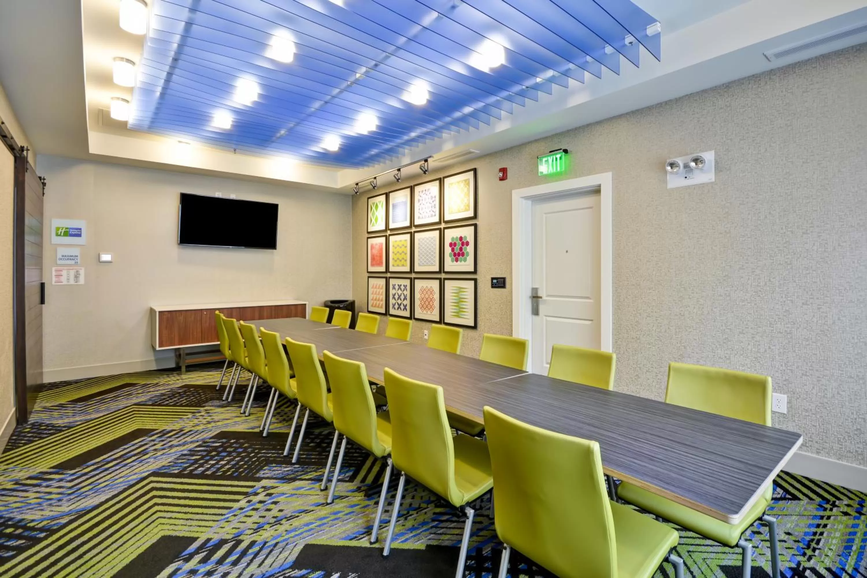 Meeting/conference room in Holiday Inn Express - Evansville by IHG