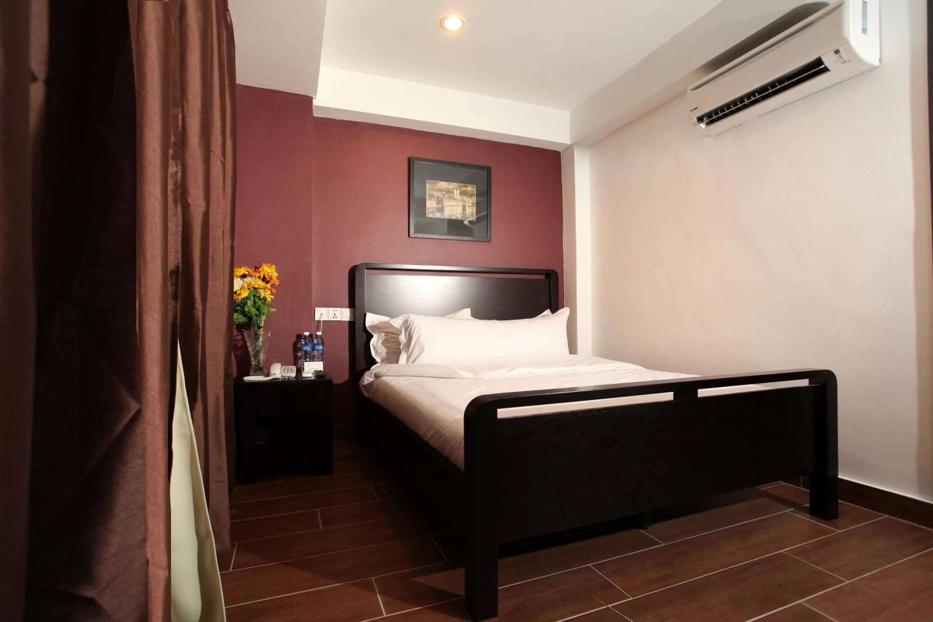 Standard Double or Twin Room in Hotel O Crossroads Hotel