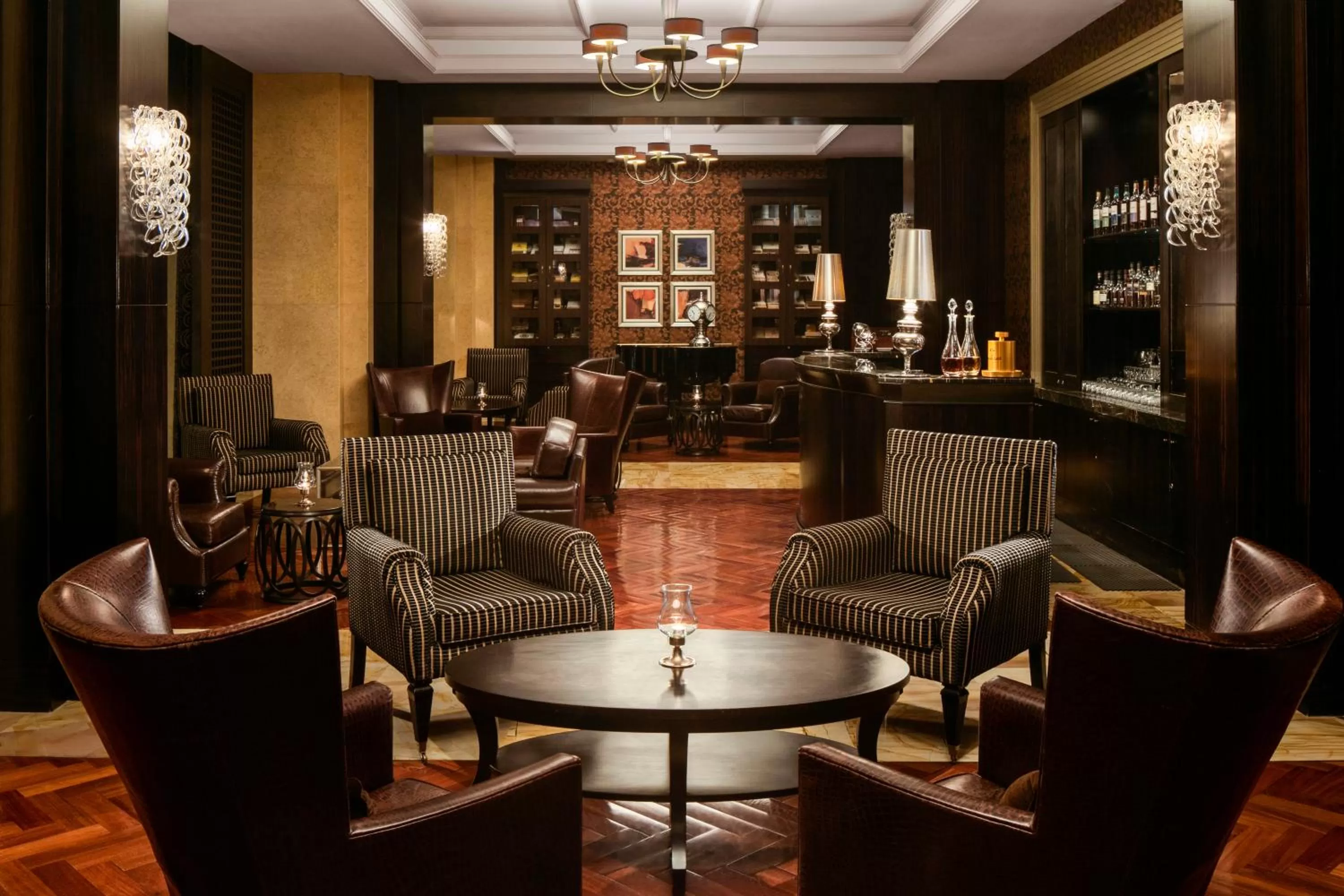 Restaurant/places to eat in The H Dubai