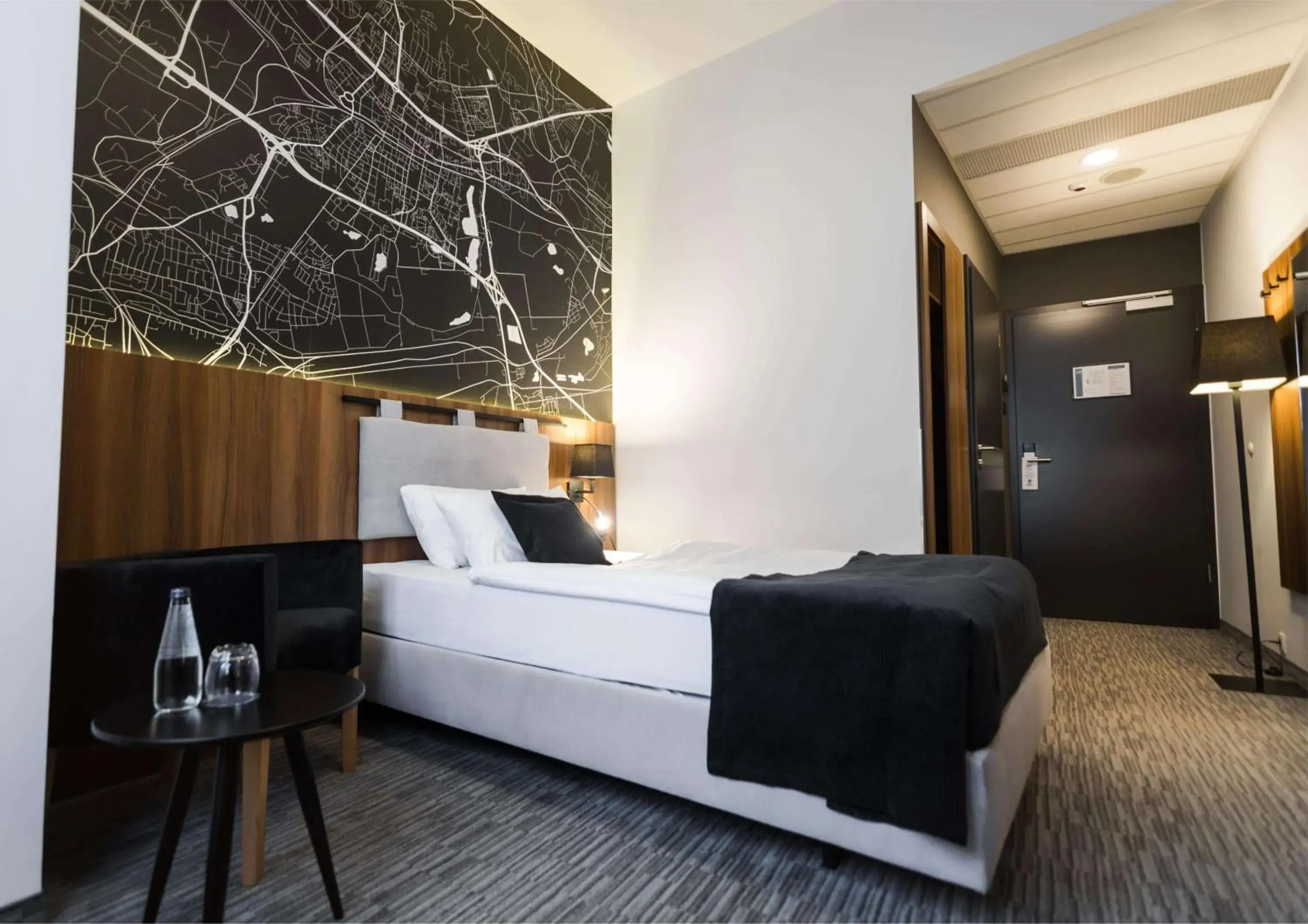 Superior Single Room with One Single Bed in Best Western Hotel Mariacki Katowice Superior Single Room with One Single Bed in Best Western Hotel Mariacki Katowice