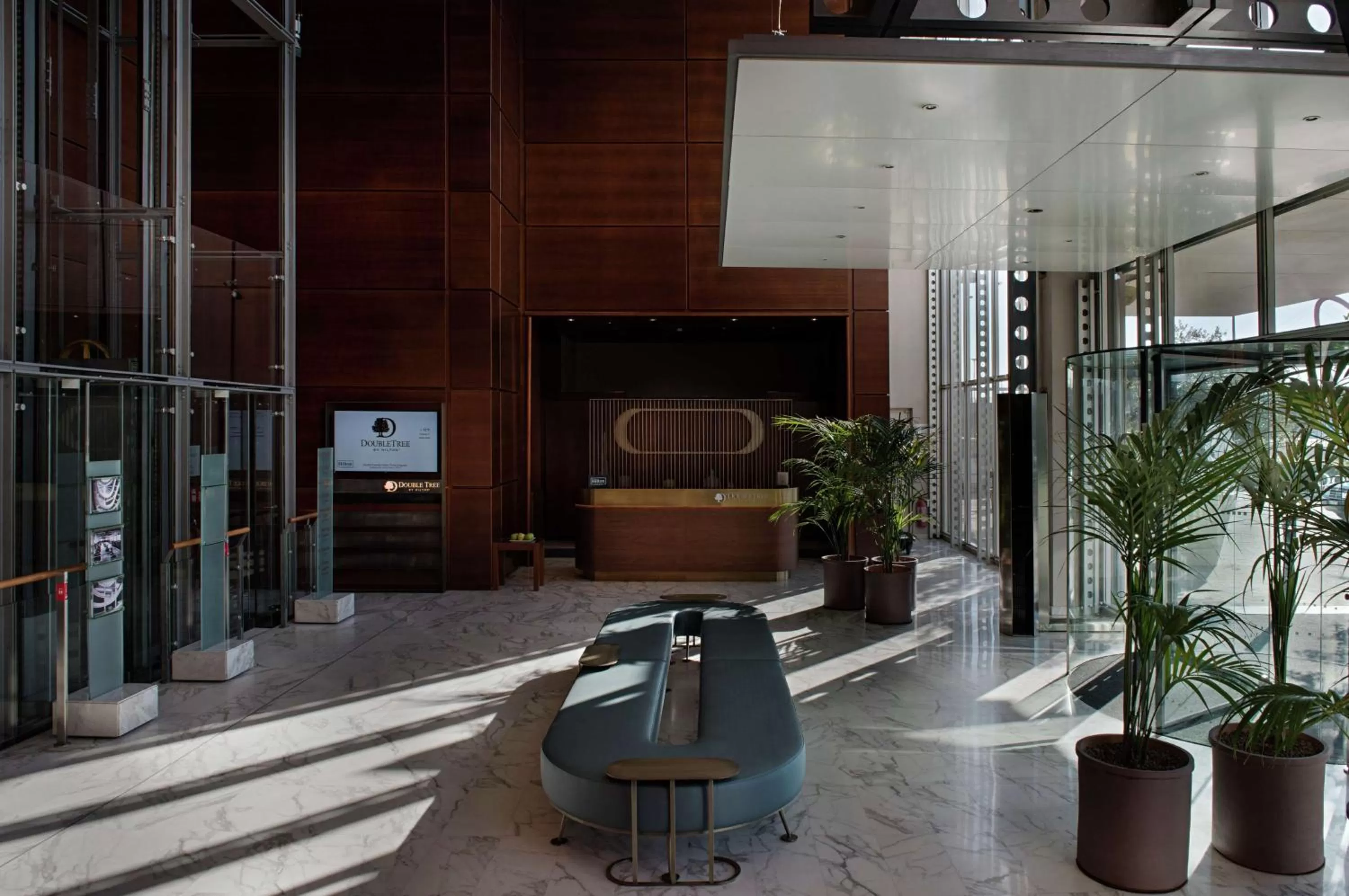 Lobby or reception in DoubleTree by Hilton Turin Lingotto