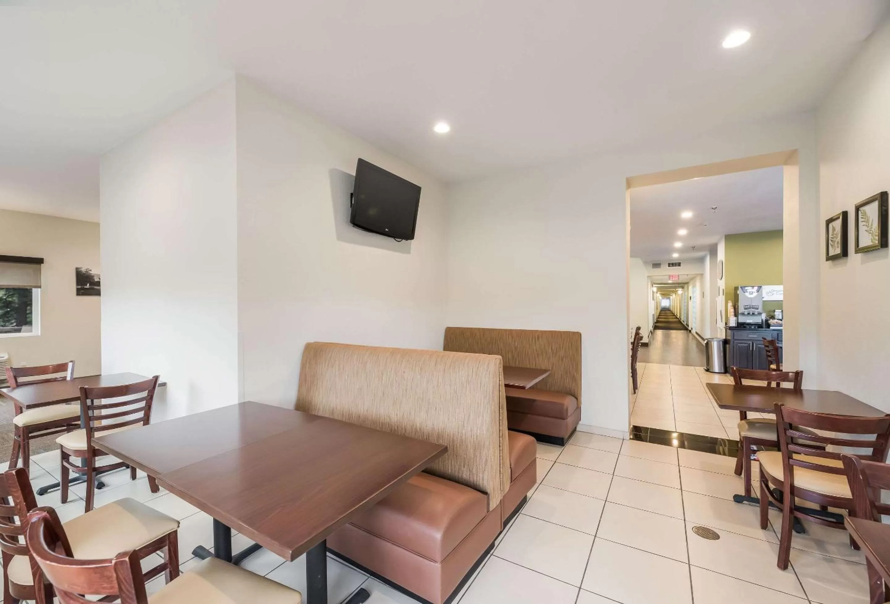 Restaurant/places to eat in Sleep Inn Flagstaff