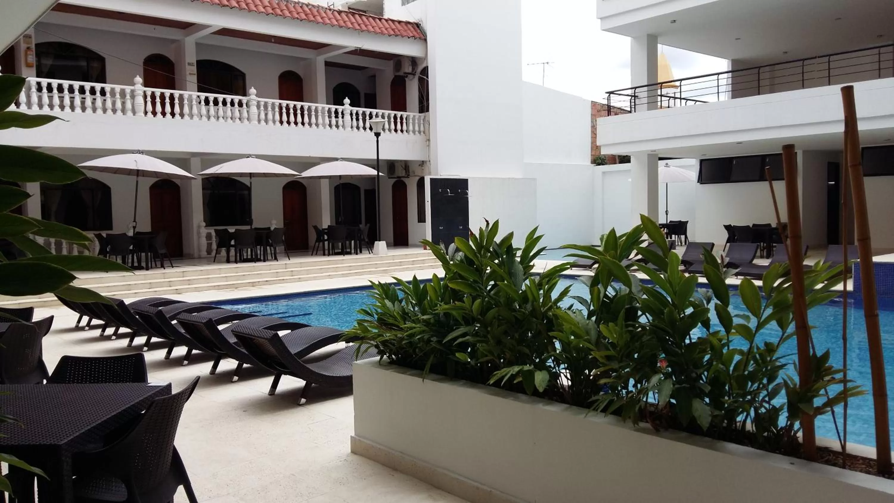 Swimming pool in Suite Sumapaz Hotel