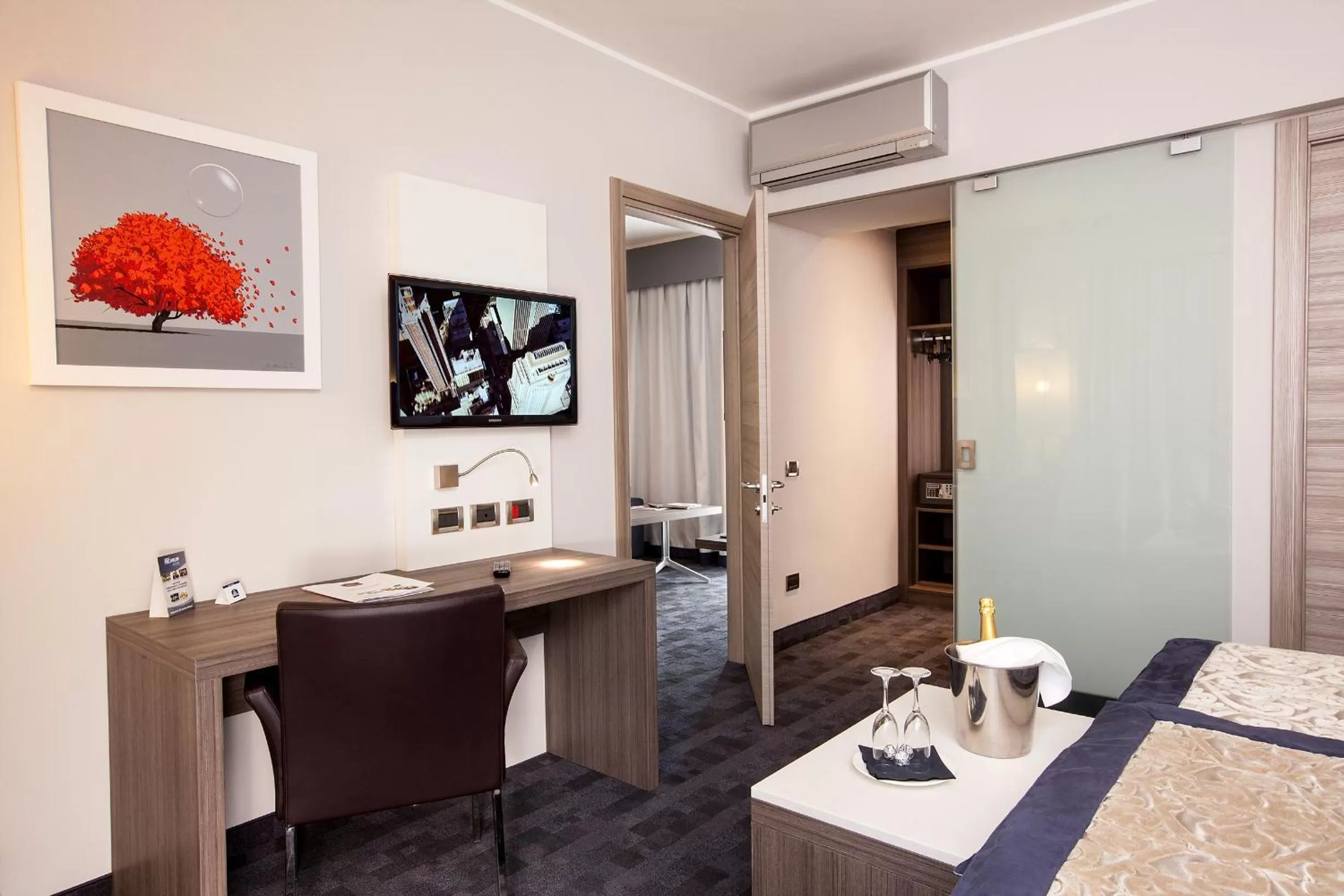 Photo of the whole room, Bed in Best Western Plus Borgolecco Hotel