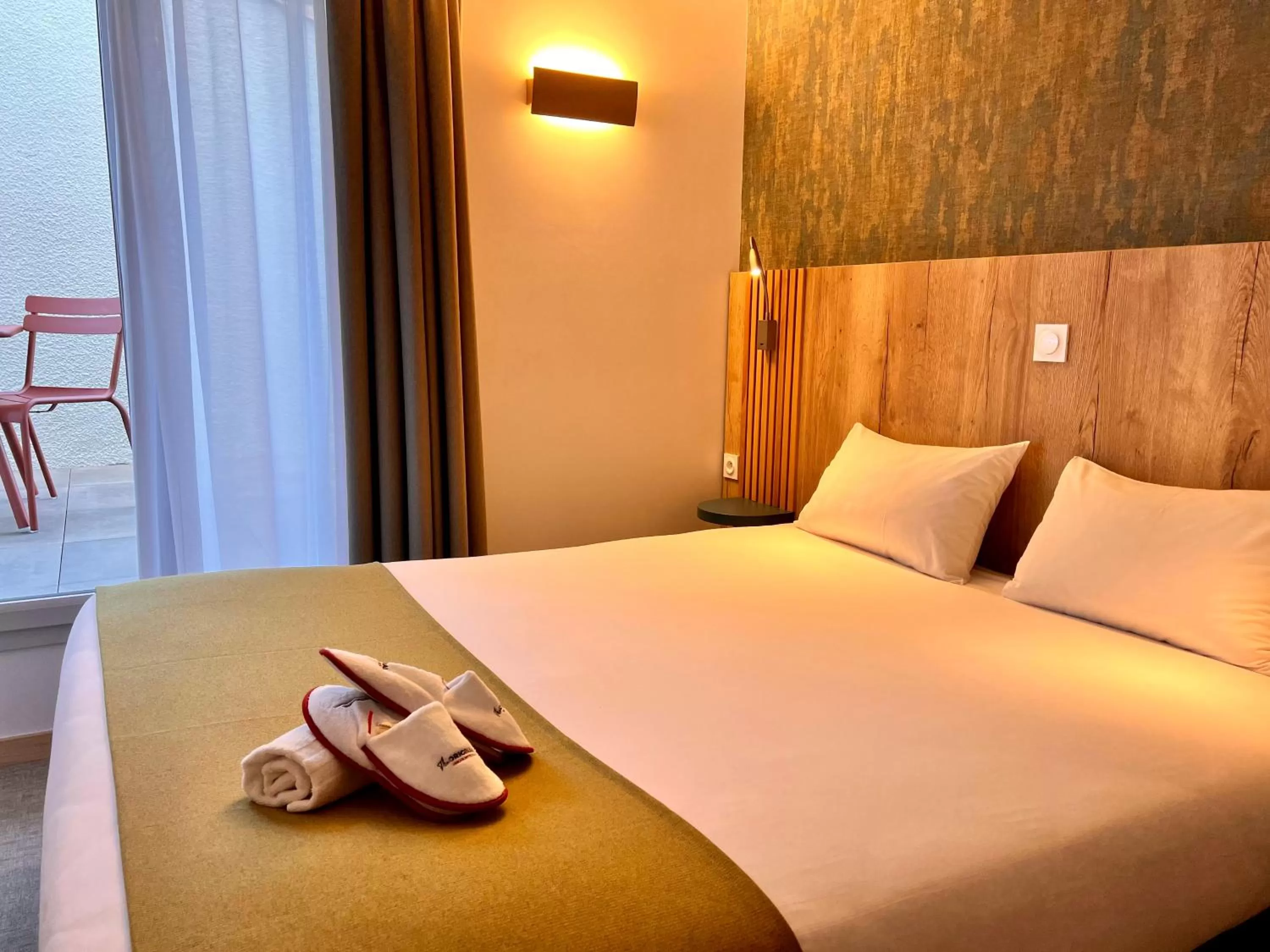 Bed in The Originals City, Hôtel Le Puech, Narbonne