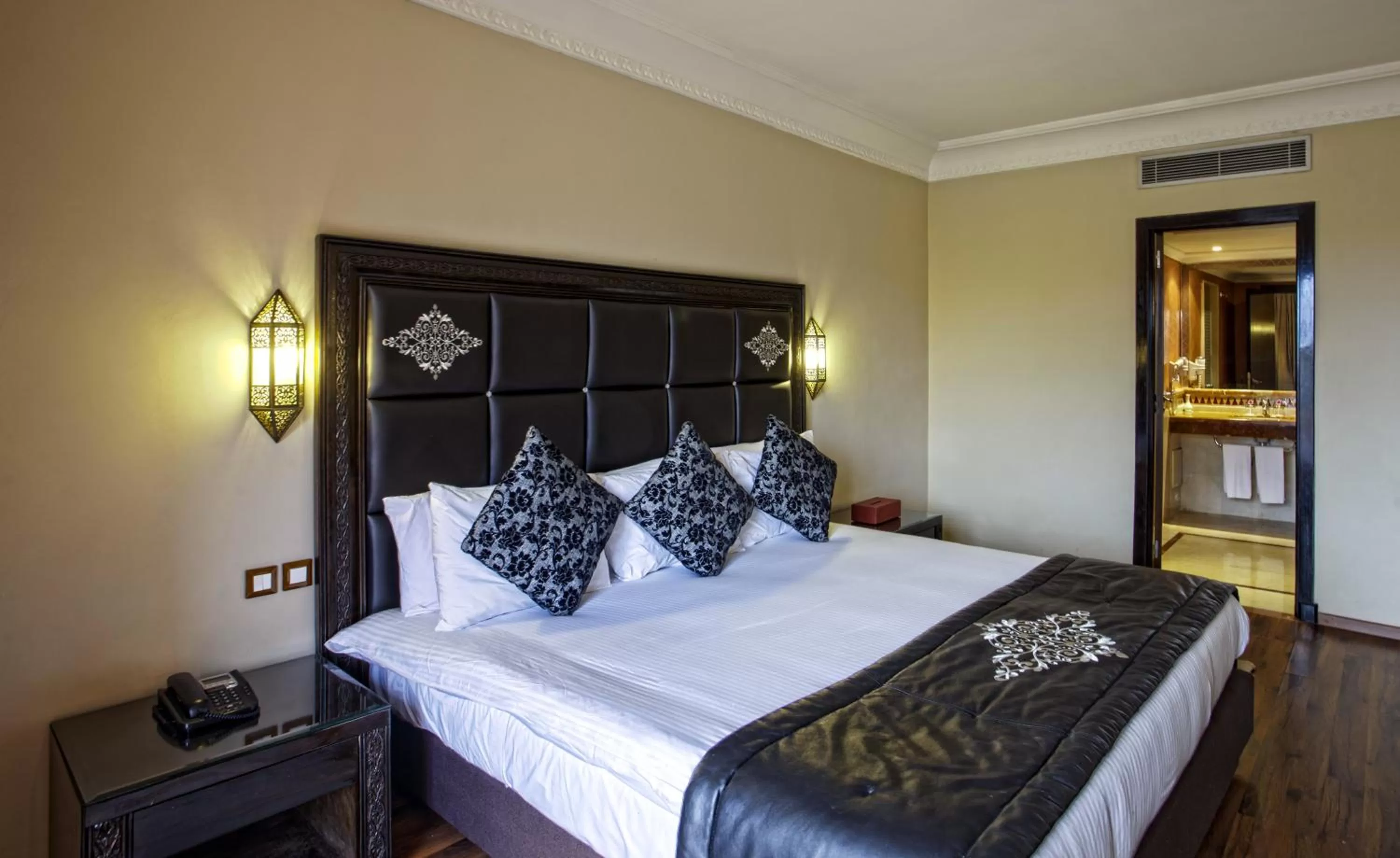 Bed in Palm Plaza Marrakech