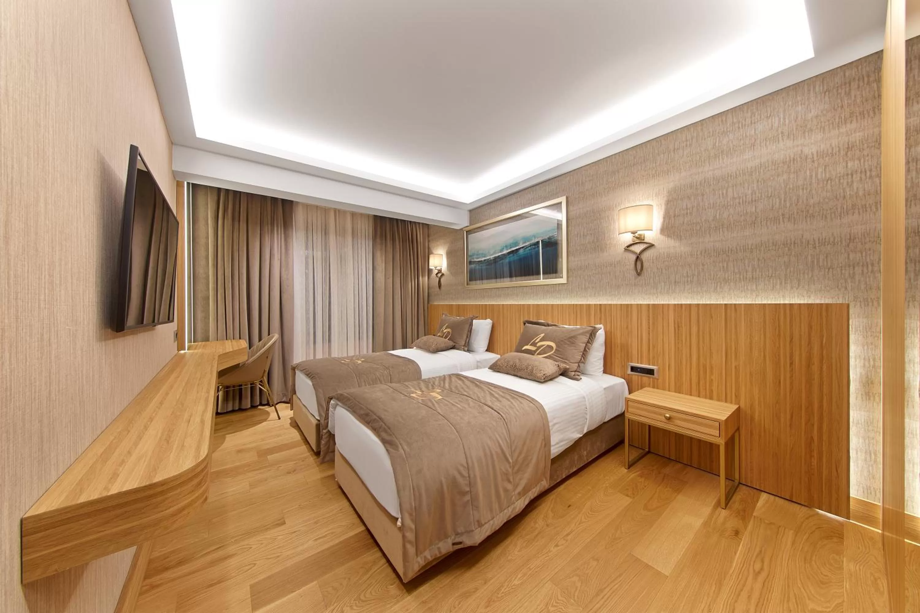 Photo of the whole room, Bed in Lady Diana Hotel