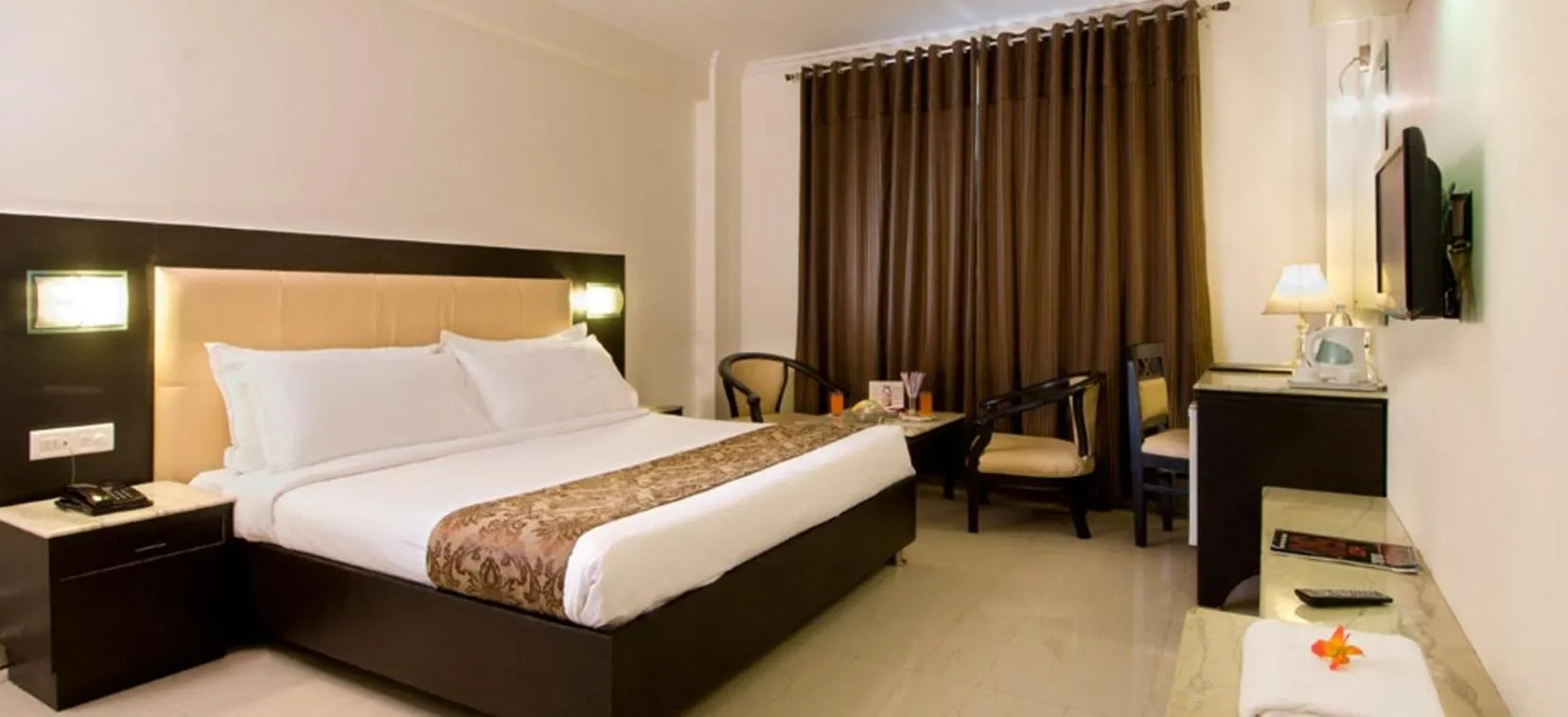 Bed in Hotel Pushp Villa Agra Taj East Gate