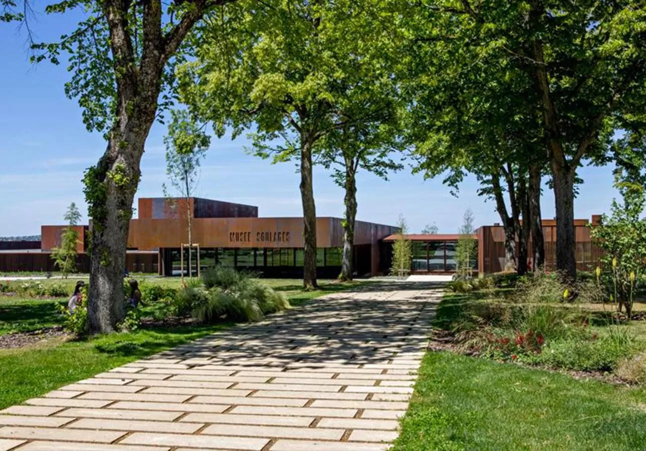 Nearby landmark in Hotel du Clocher