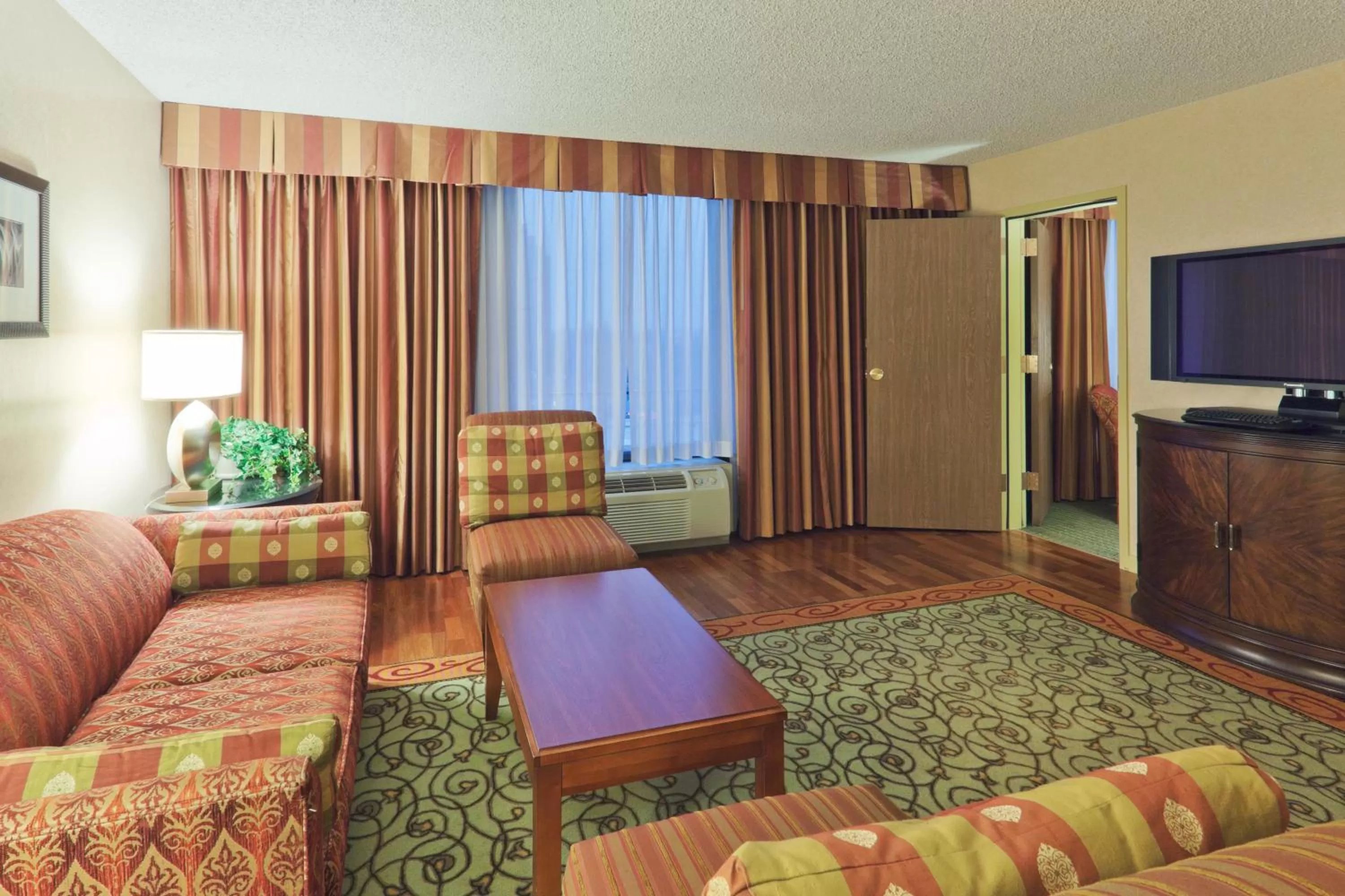 Photo of the whole room in Holiday Inn Sacramento Downtown-Arena by IHG