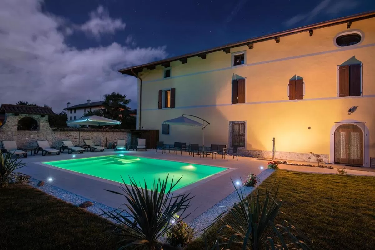 Swimming pool, Property Building in Casa Pellis