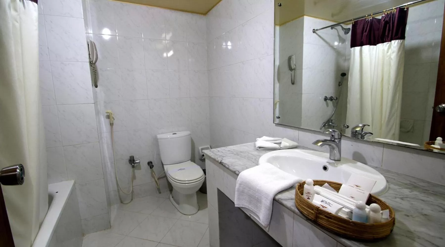 Hotel Victory - Best in City Center