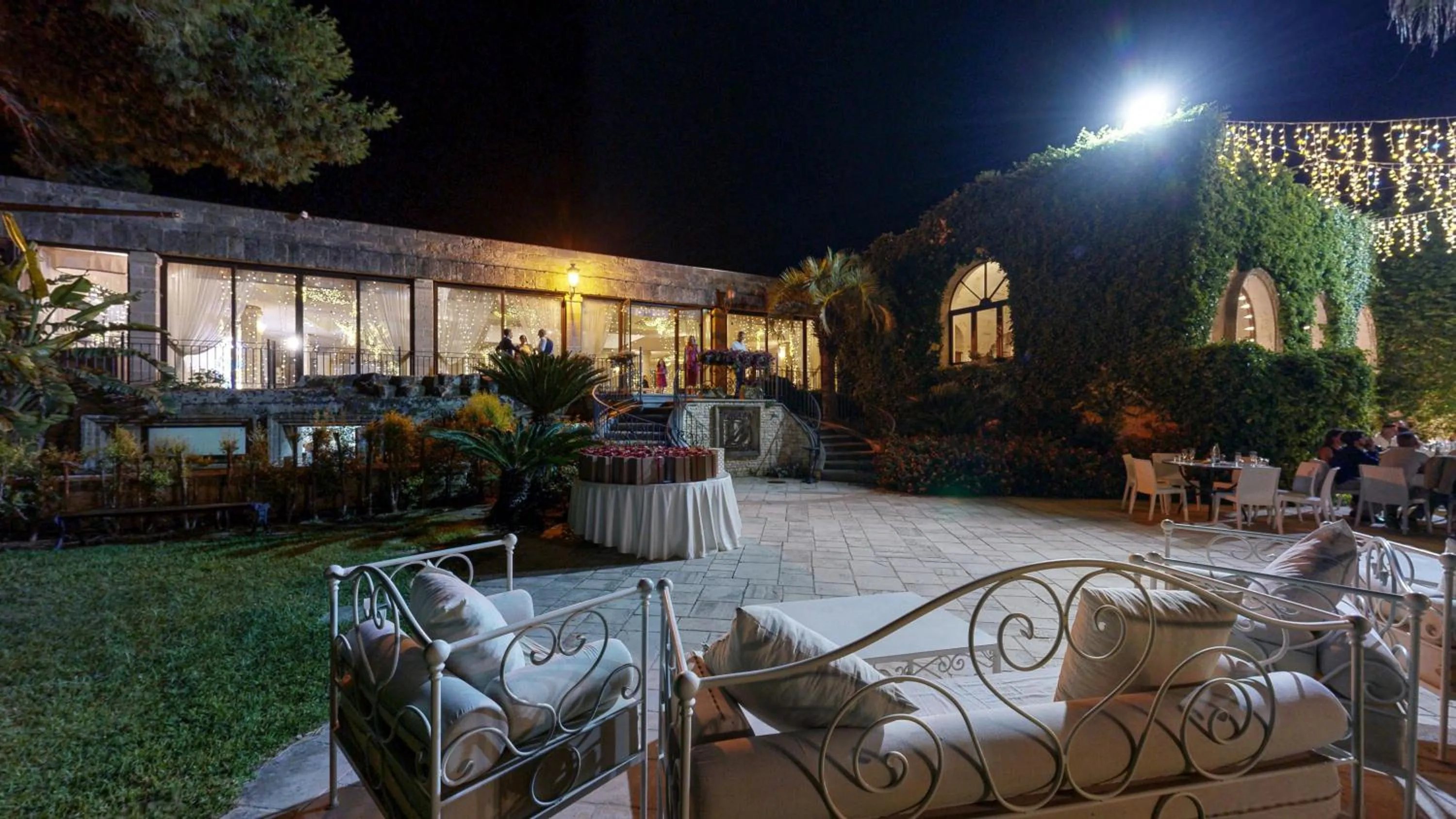 Swimming pool in Relais Reggia Domizia