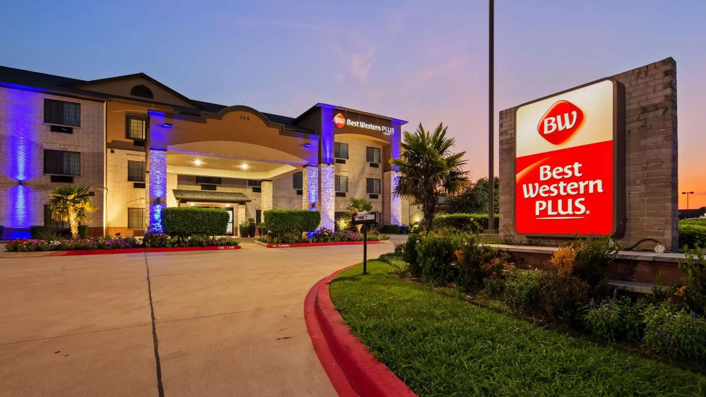 Best Western Plus Mansfield Inn & Suites Best Western Plus Mansfield Inn & Suites