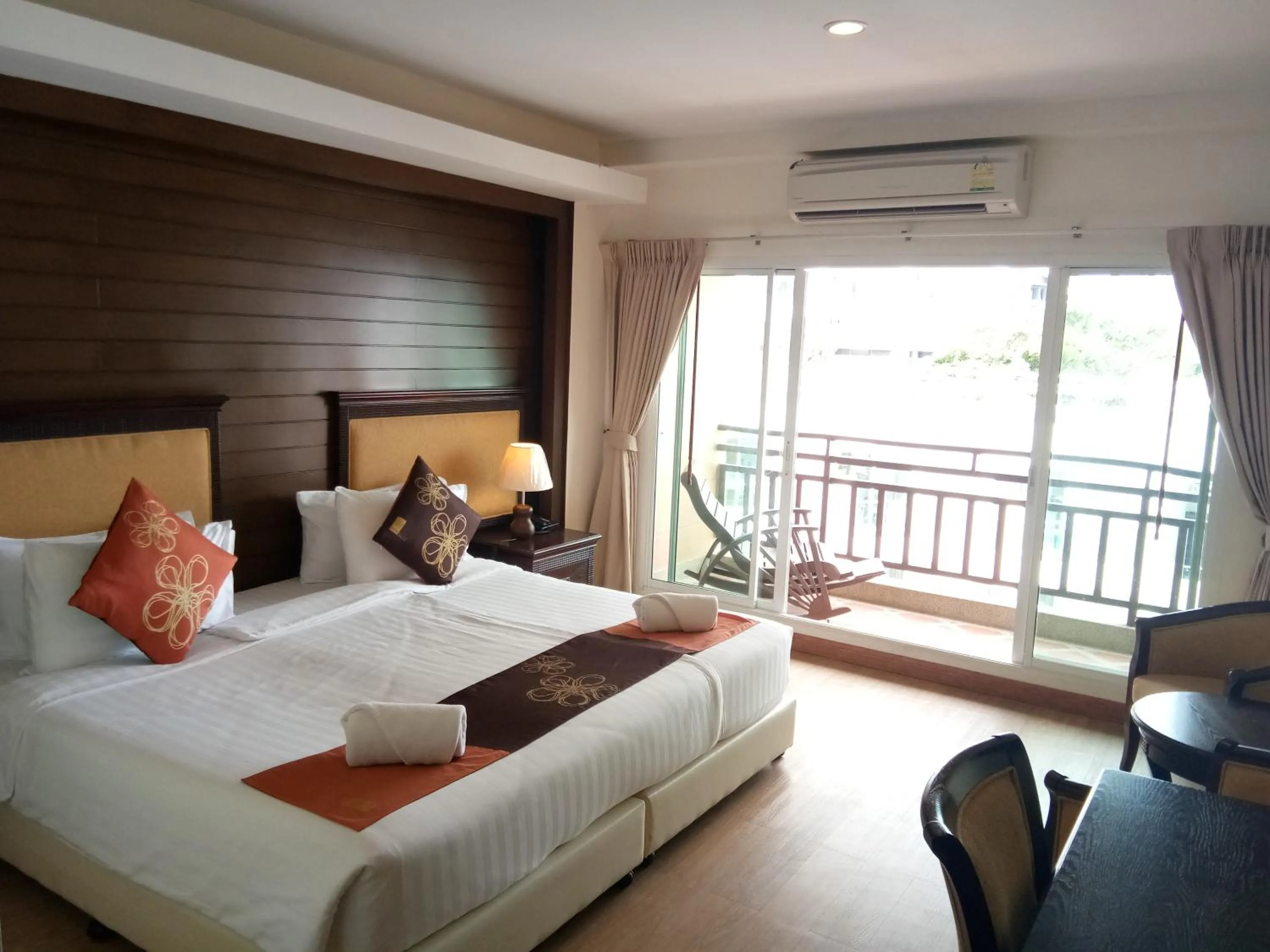 Bed in Seaside Jomtien Beach Pattaya