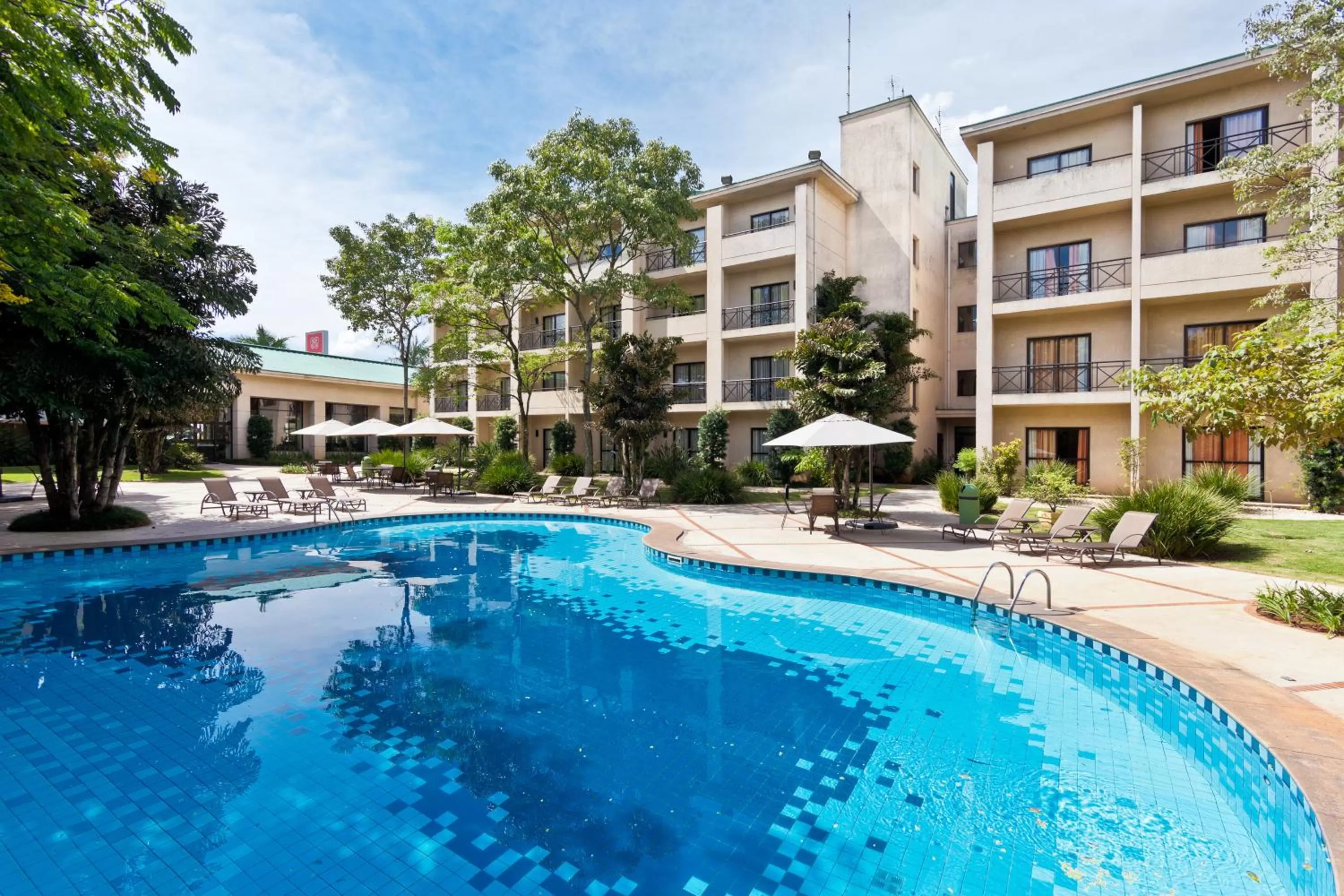 Swimming pool in Hotel Panamby Guarulhos