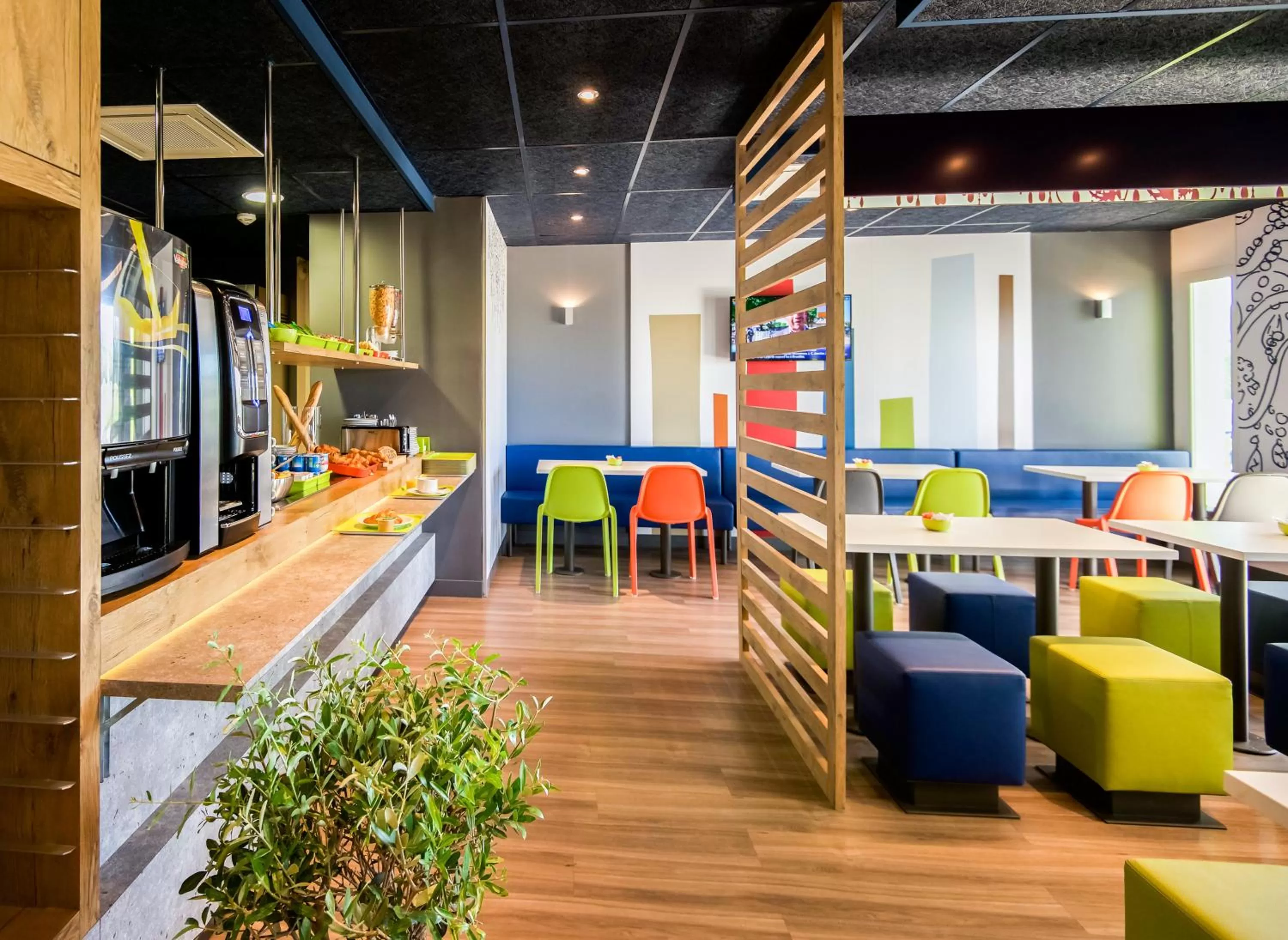Food and drinks in Ibis Budget Saint-Martin-de-Crau Porte de Camargue