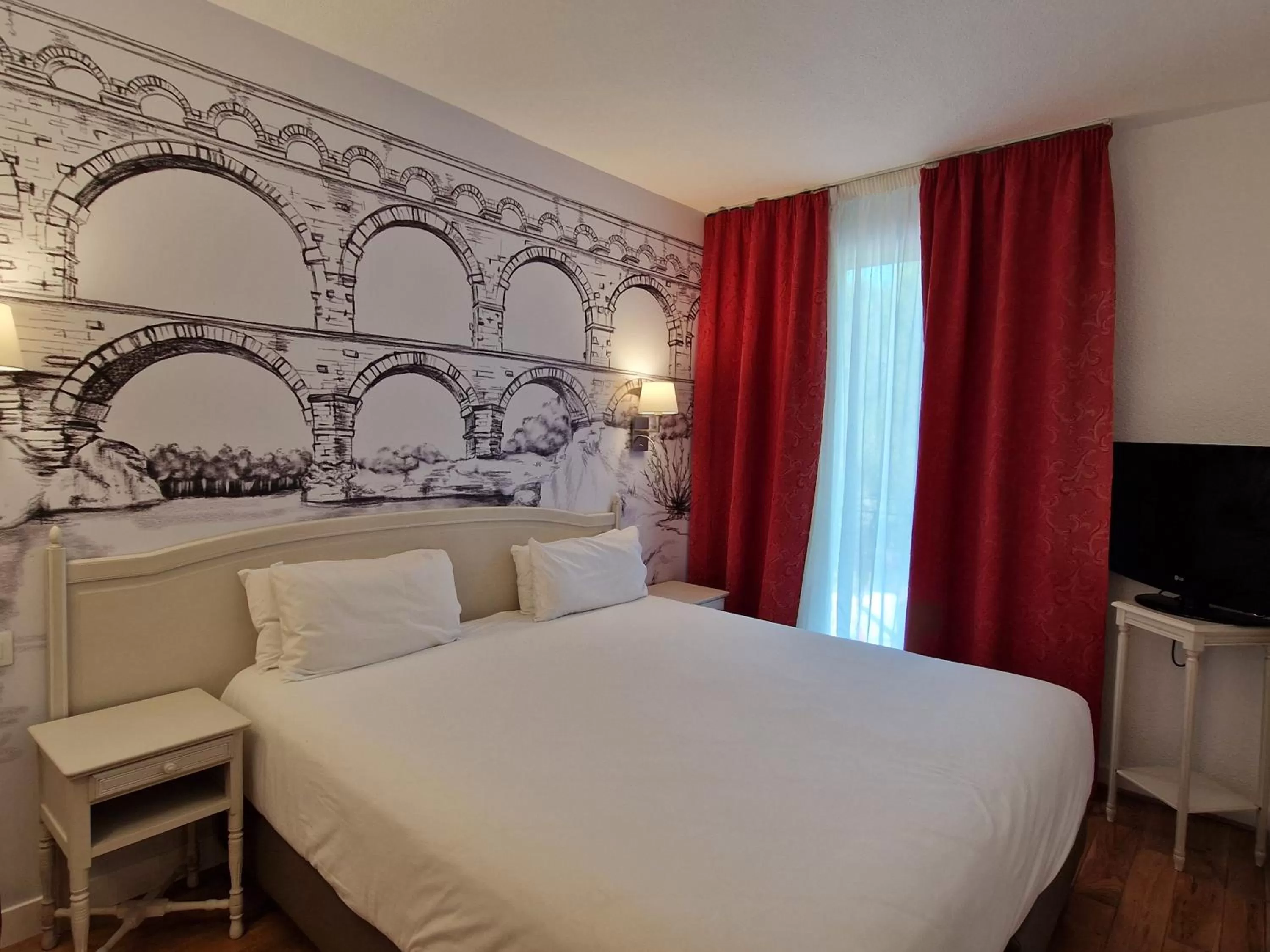 Bed in Logis VIGNES BLANCHES*** Hôtel Cosy et restaurant de terroir