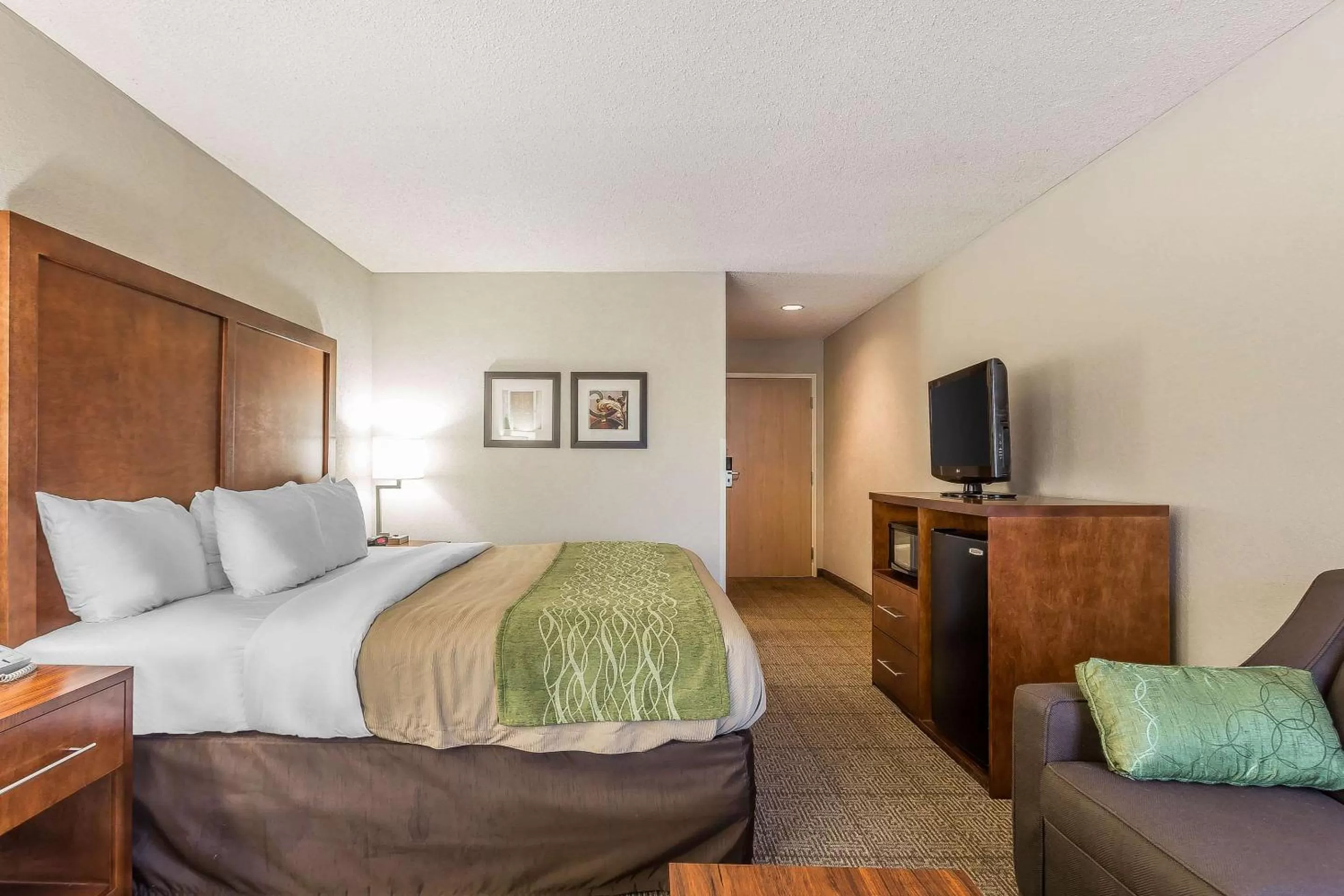 Bedroom in Quality Inn Summerville-Charleston