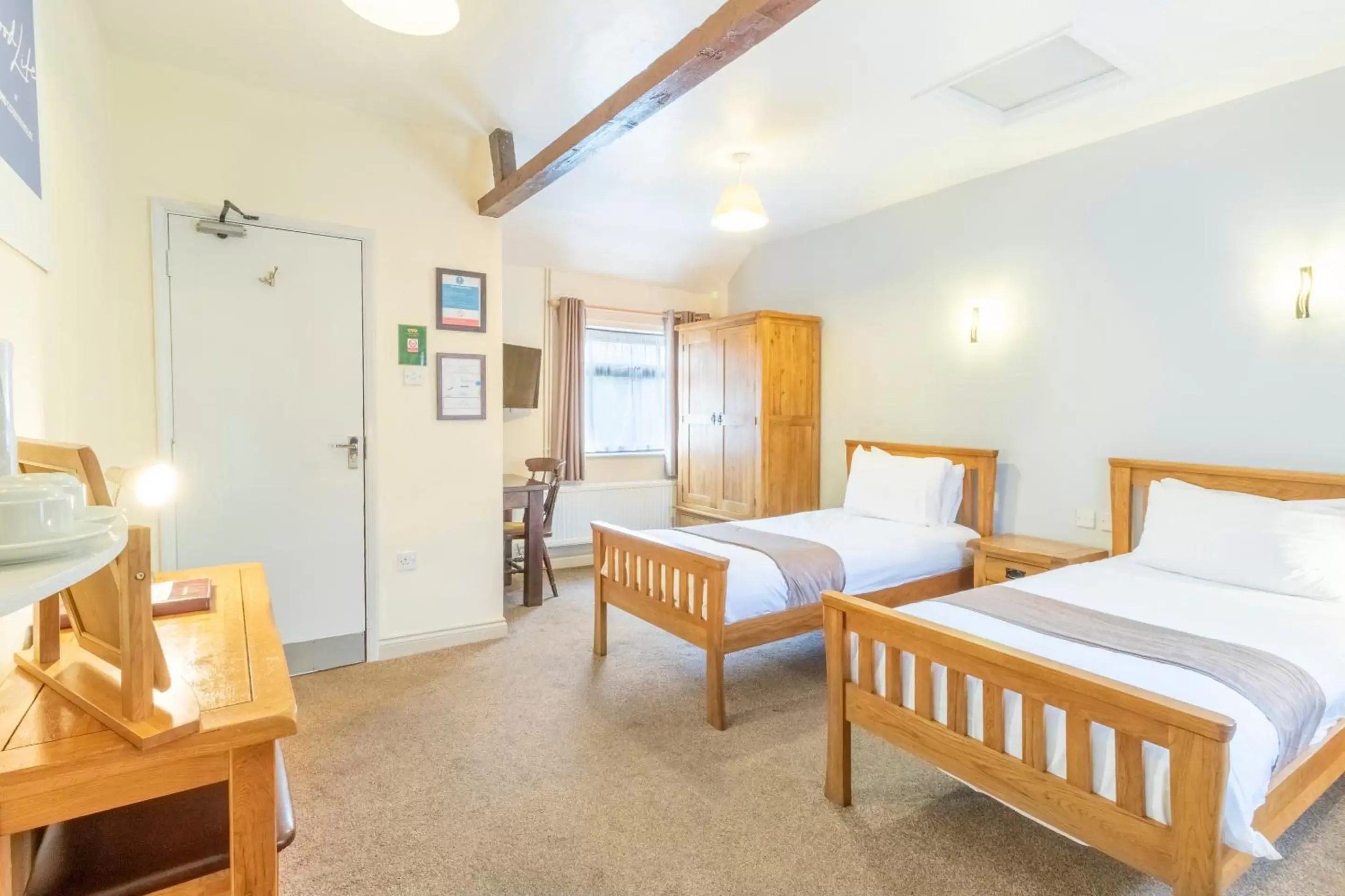 Standard Twin Room in OYO Elm Farm Country House, Norwich Airport Standard Twin Room in OYO Elm Farm Country House, Norwich Airport