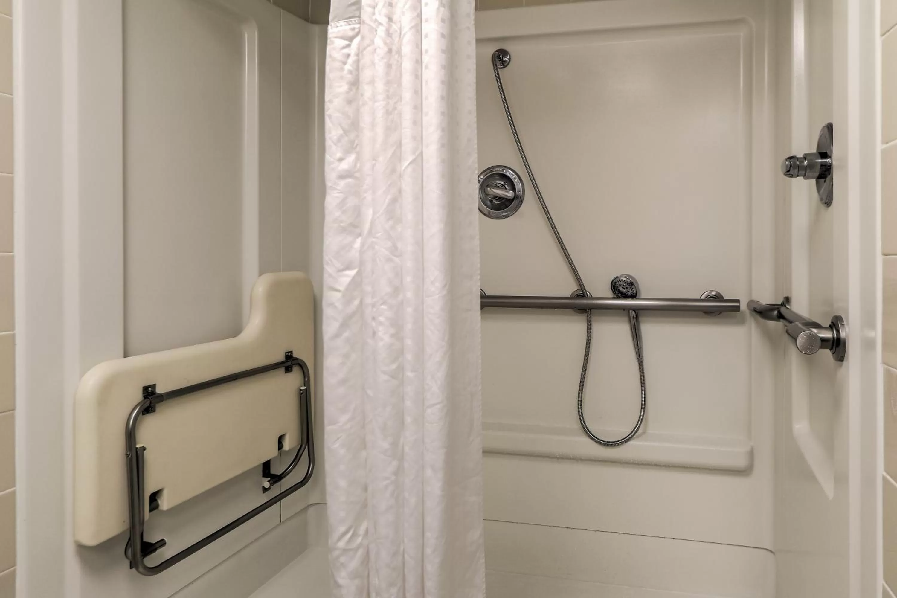 acessibility in The Ramsey Hotel and Convention Center