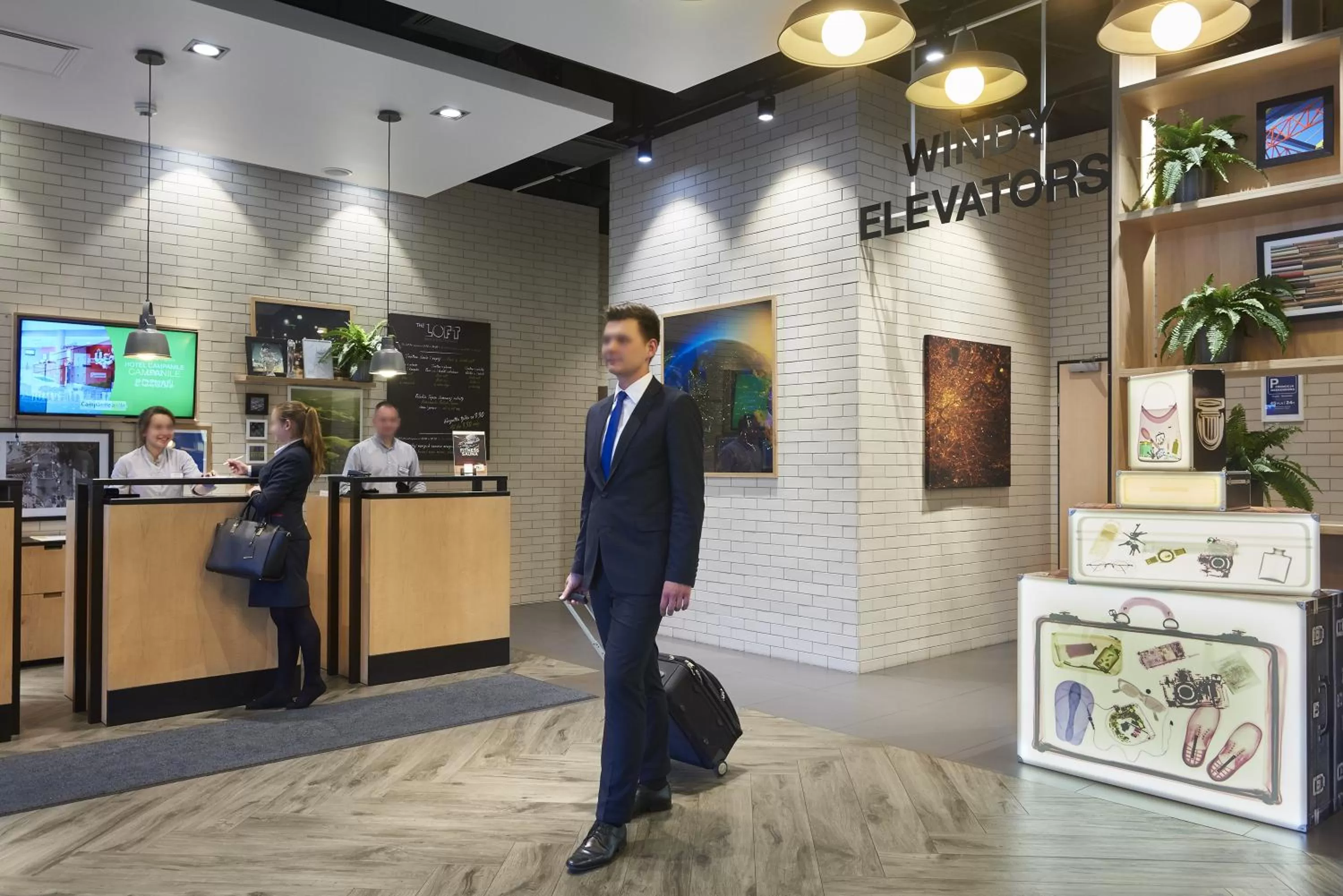 People in CAMPANILE PRIME Warszawa Centrum