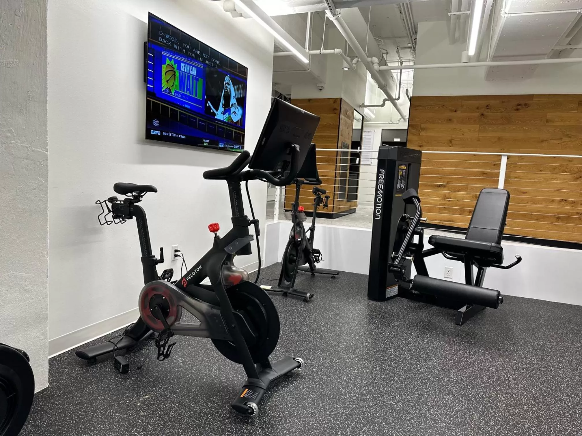 Fitness centre/facilities in Mint House Dallas - Downtown