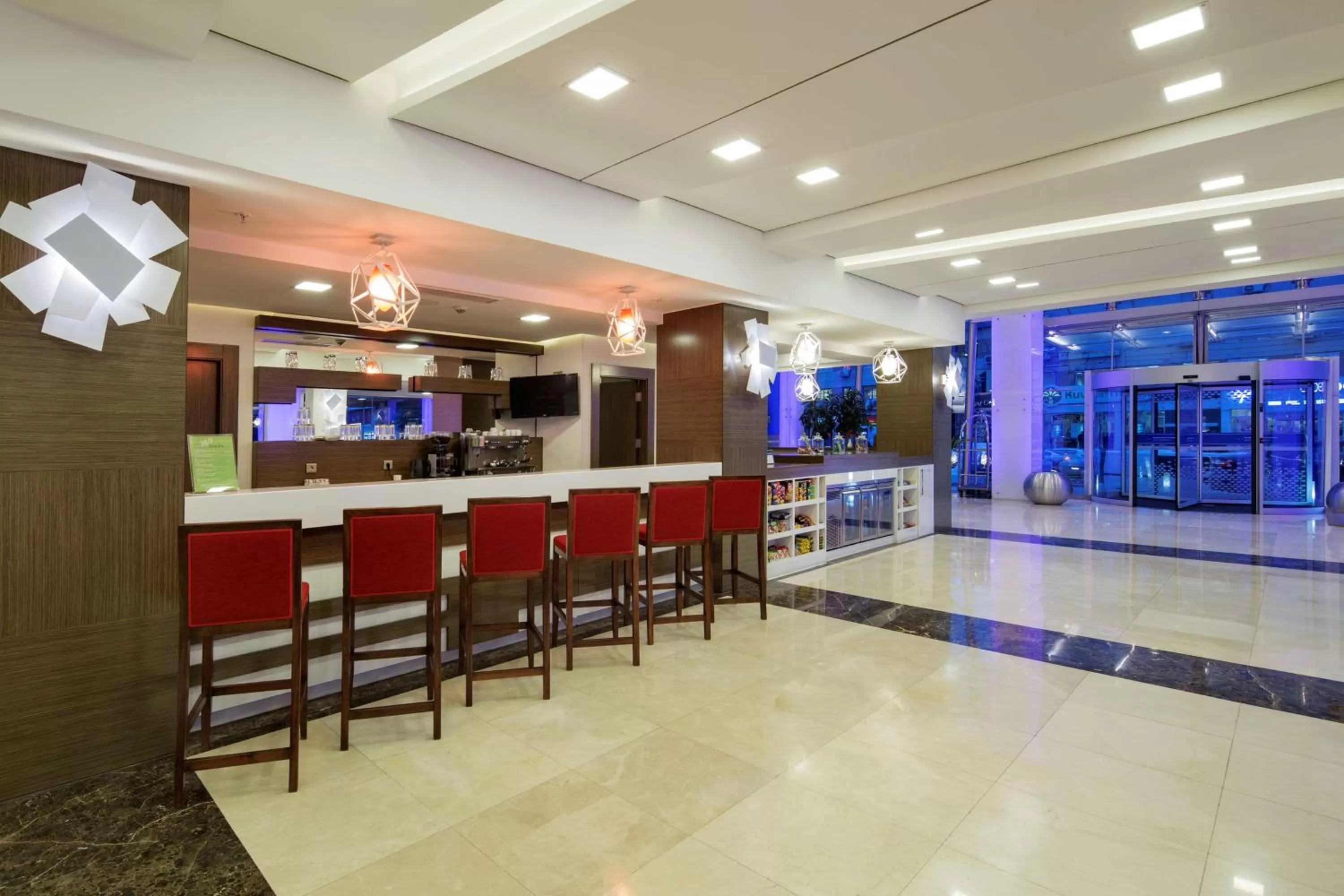 Lounge or bar in Hampton By Hilton Gaziantep
