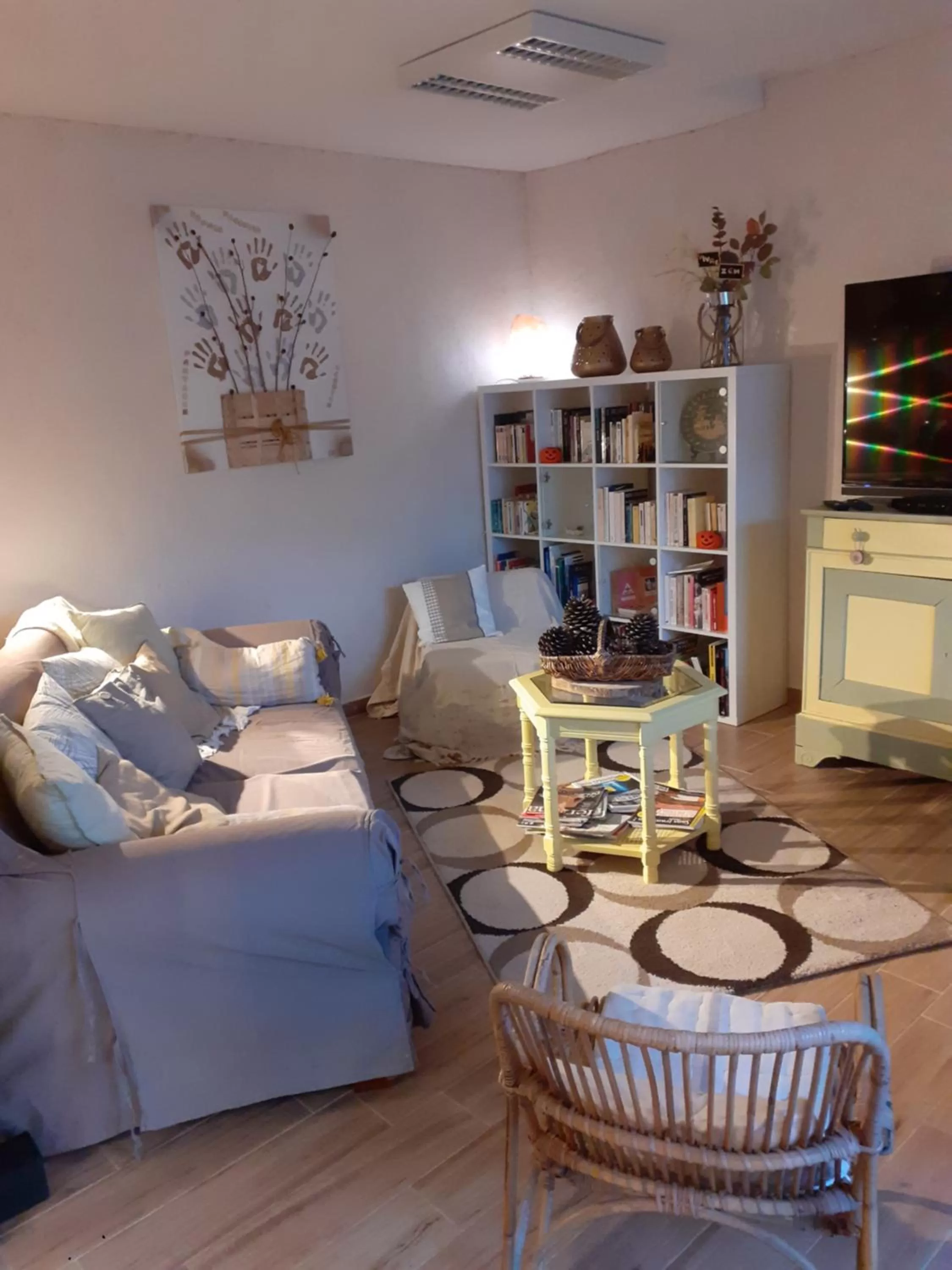 Library, Restaurant/Places to Eat in Les Gites de Kerdurod