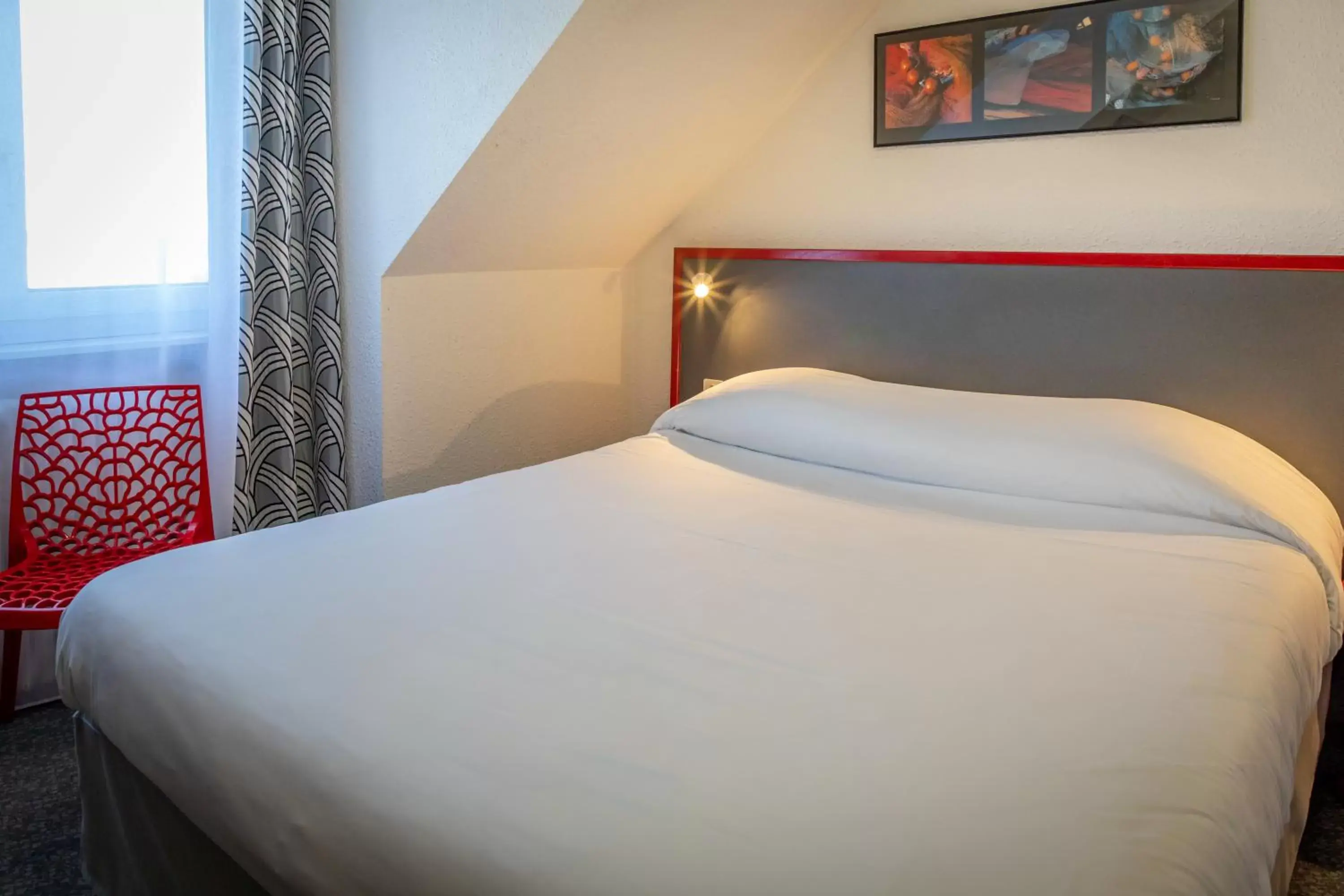 Comfort Double Room in Logis REX HOTEL Lorient Comfort Double Room in Logis REX HOTEL Lorient