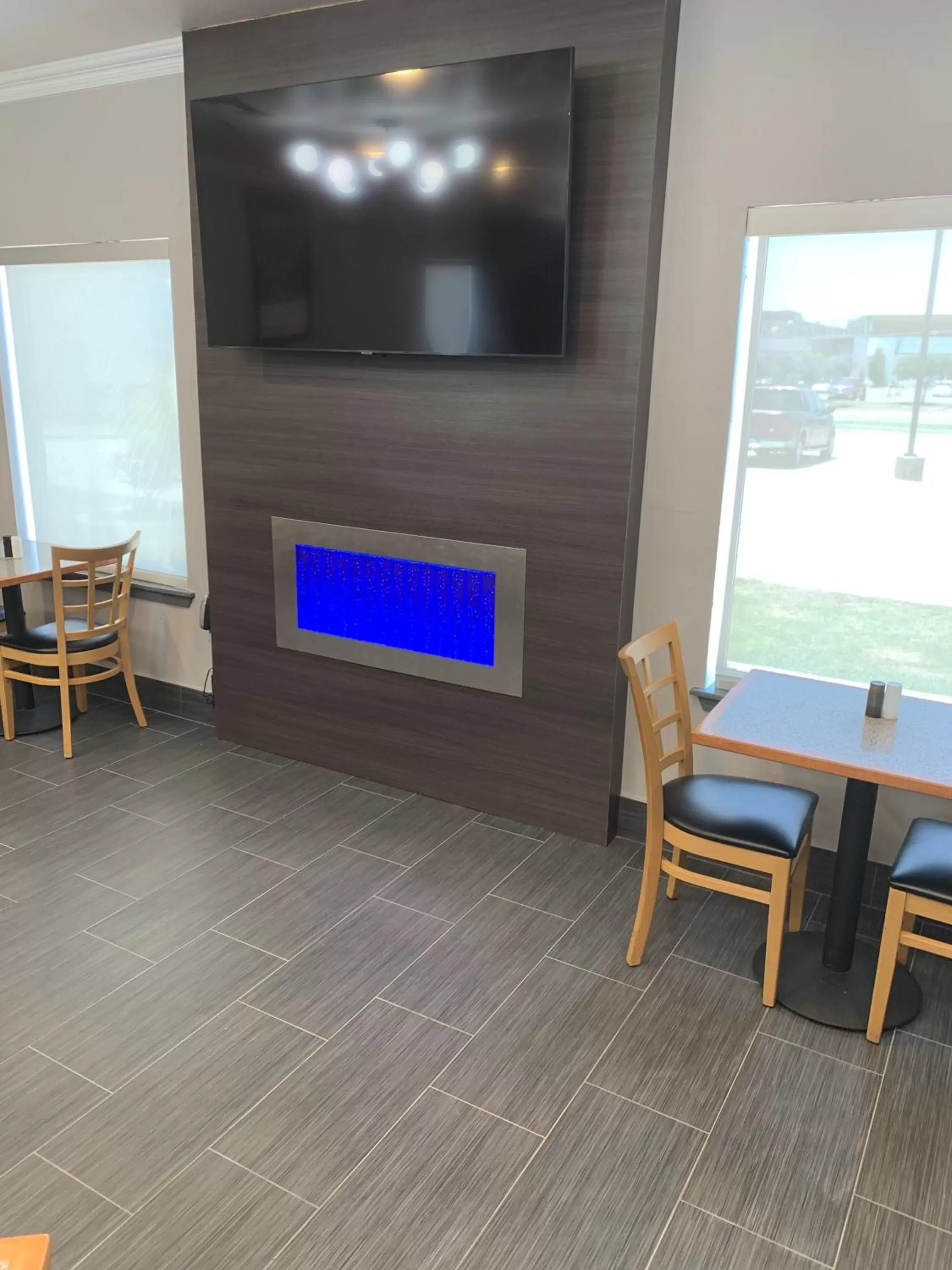 Breakfast in Howard Johnson by Wyndham Oklahoma City OKC Airport, Fairgrounds, I40